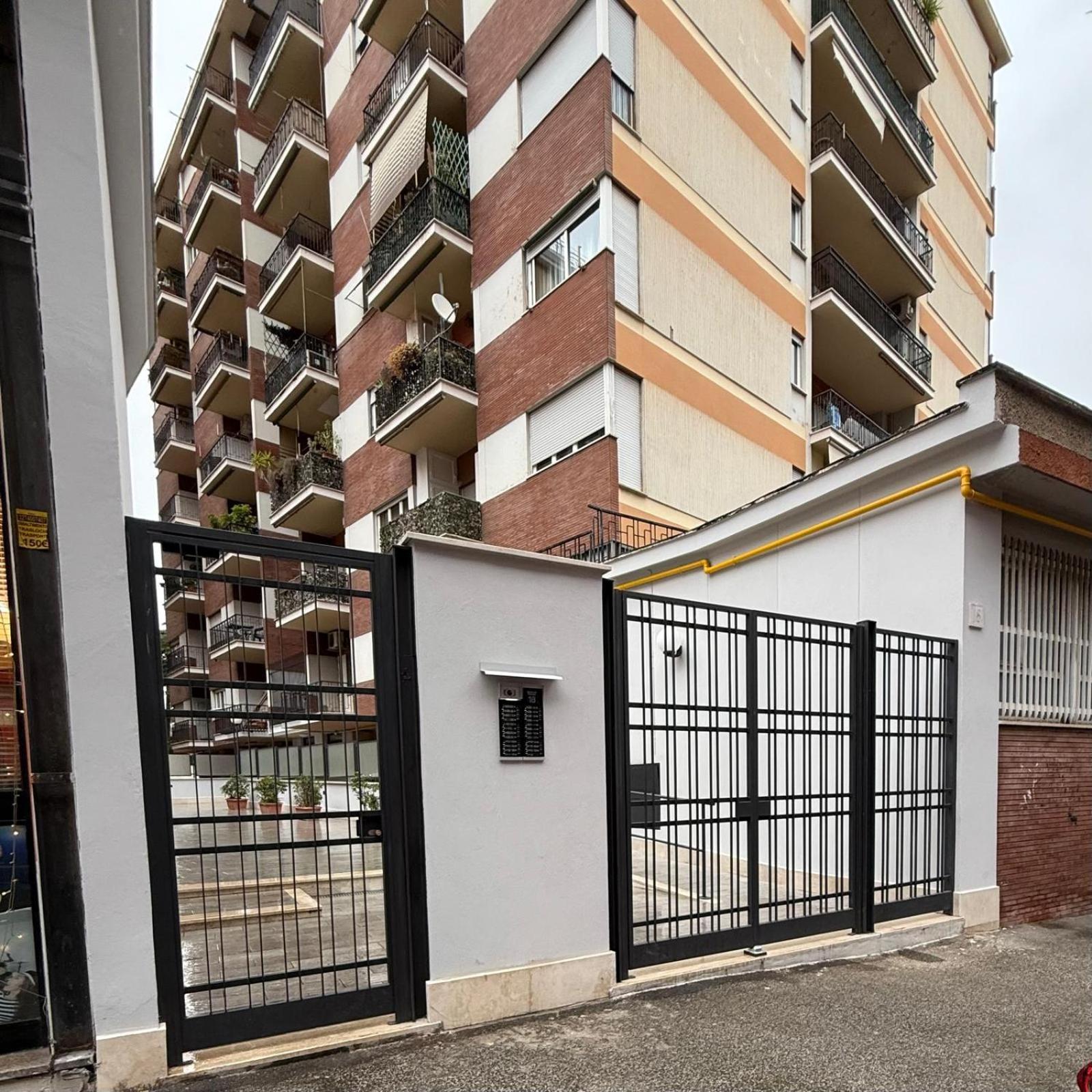 Tiburtina Flam Apartment *