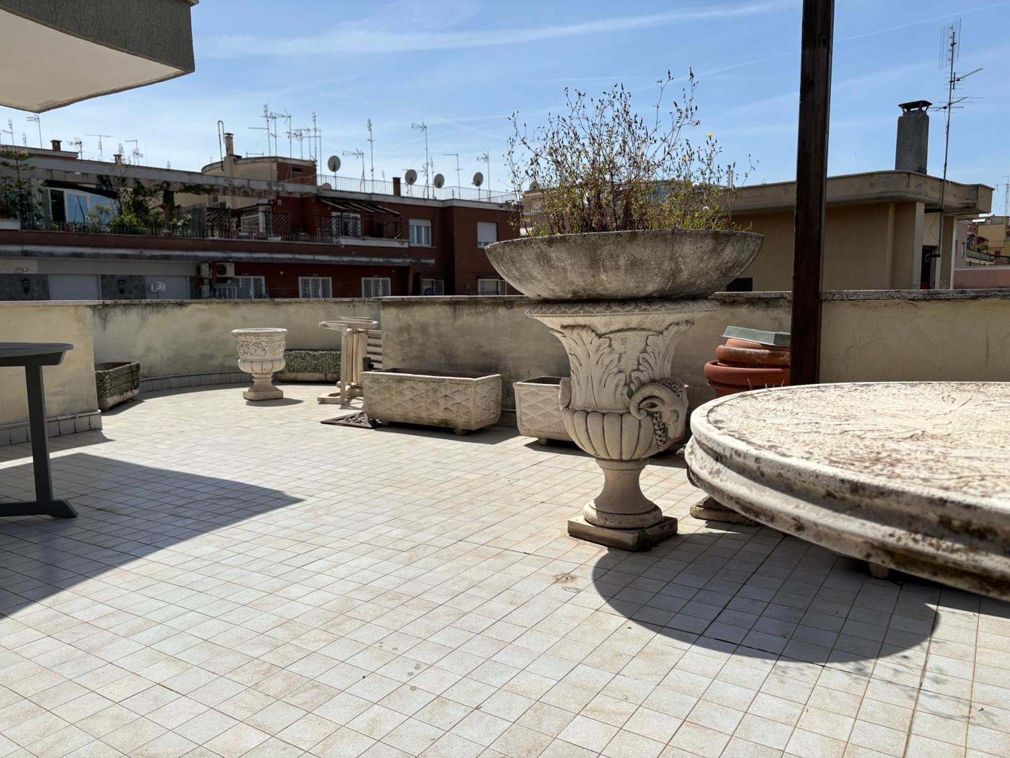 Last Floor Aurelio Vaticano Apartment Rome