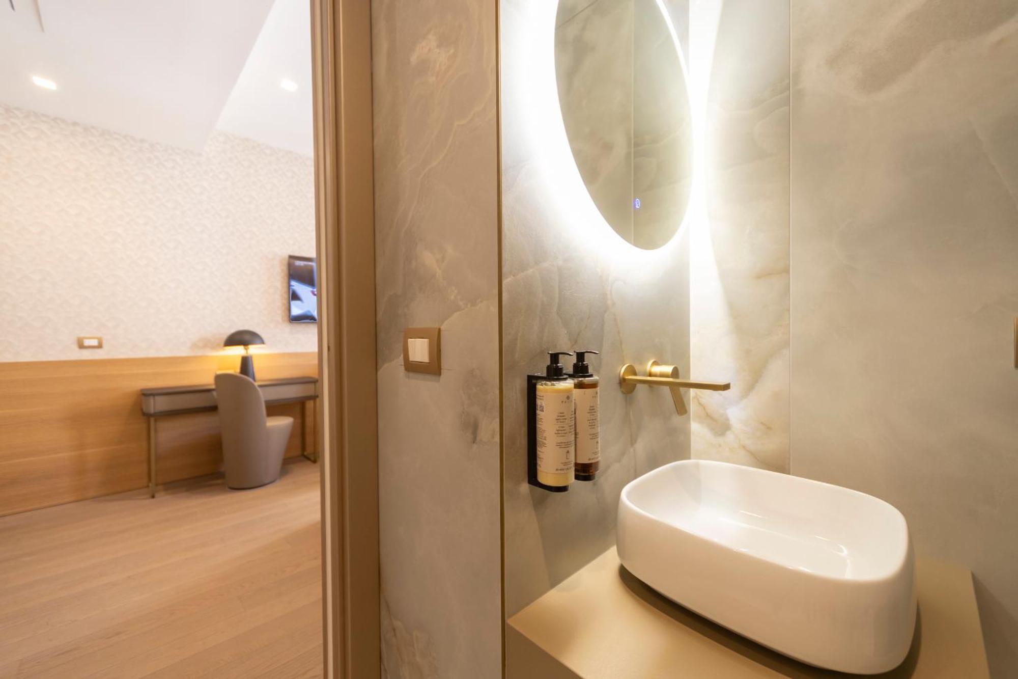 San Carlo 4*
