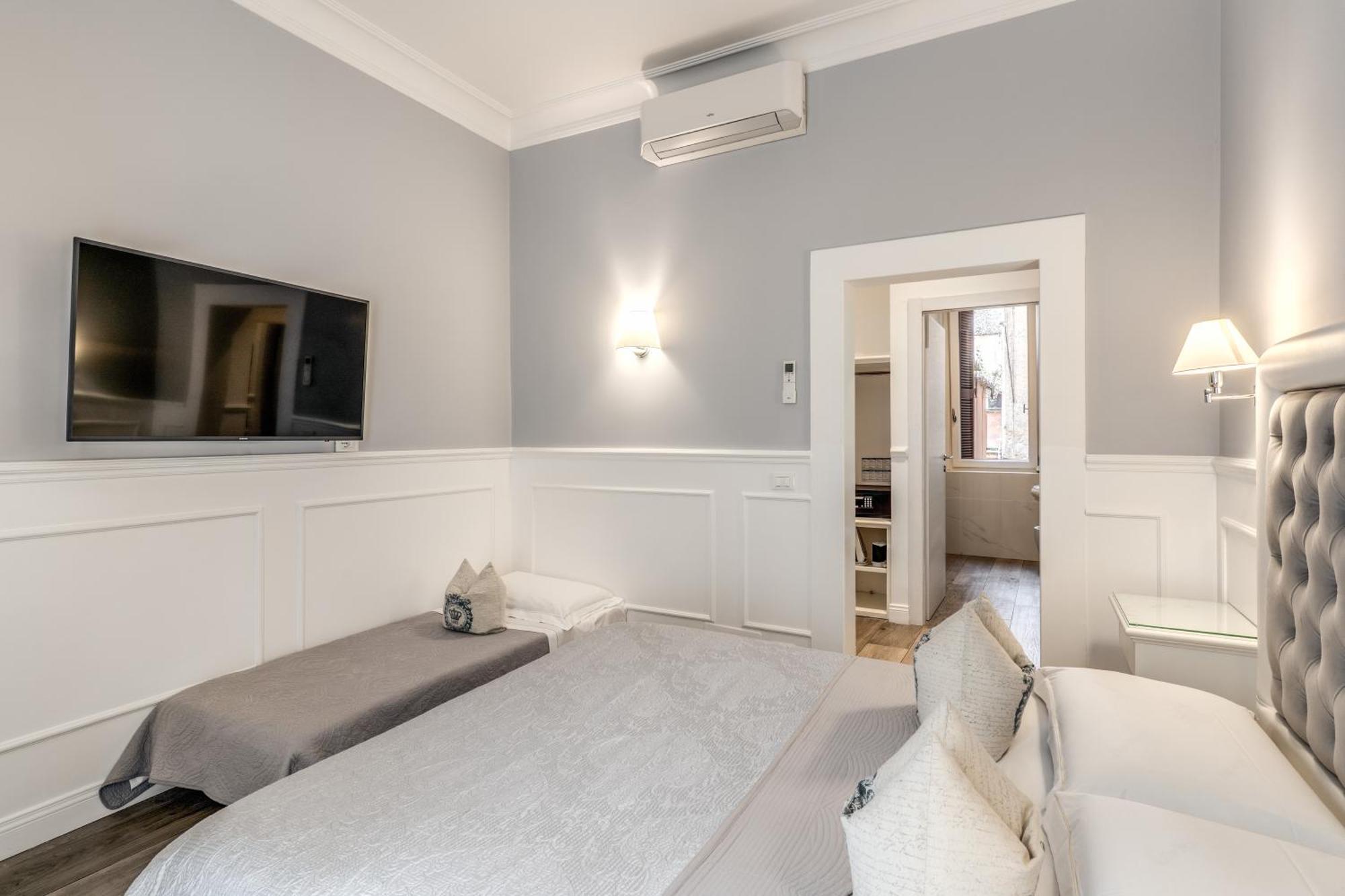 Piazza Di Spagna Just For Us Guest house Rome