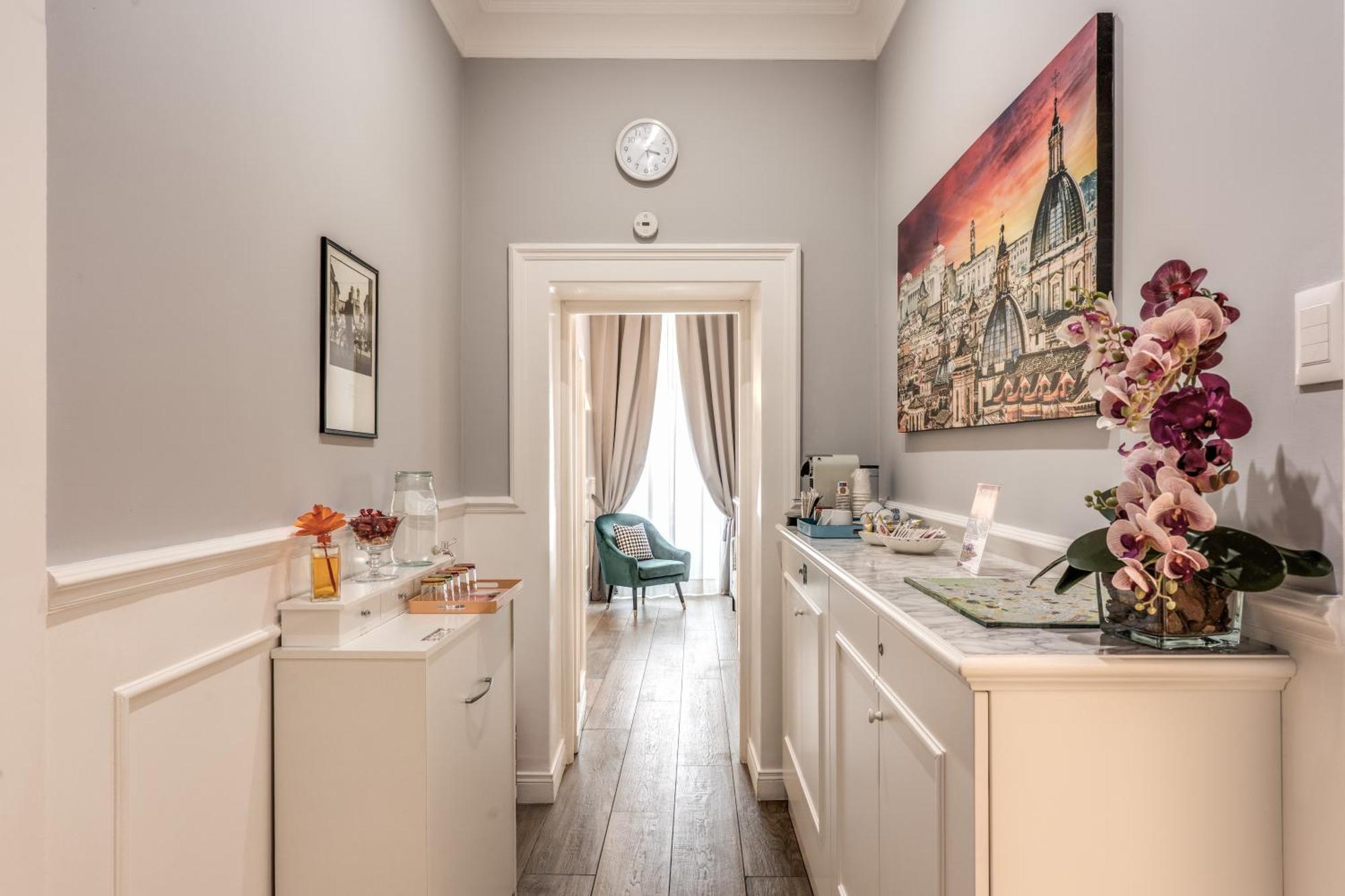 Guest house Piazza Di Spagna Just For Us 3*