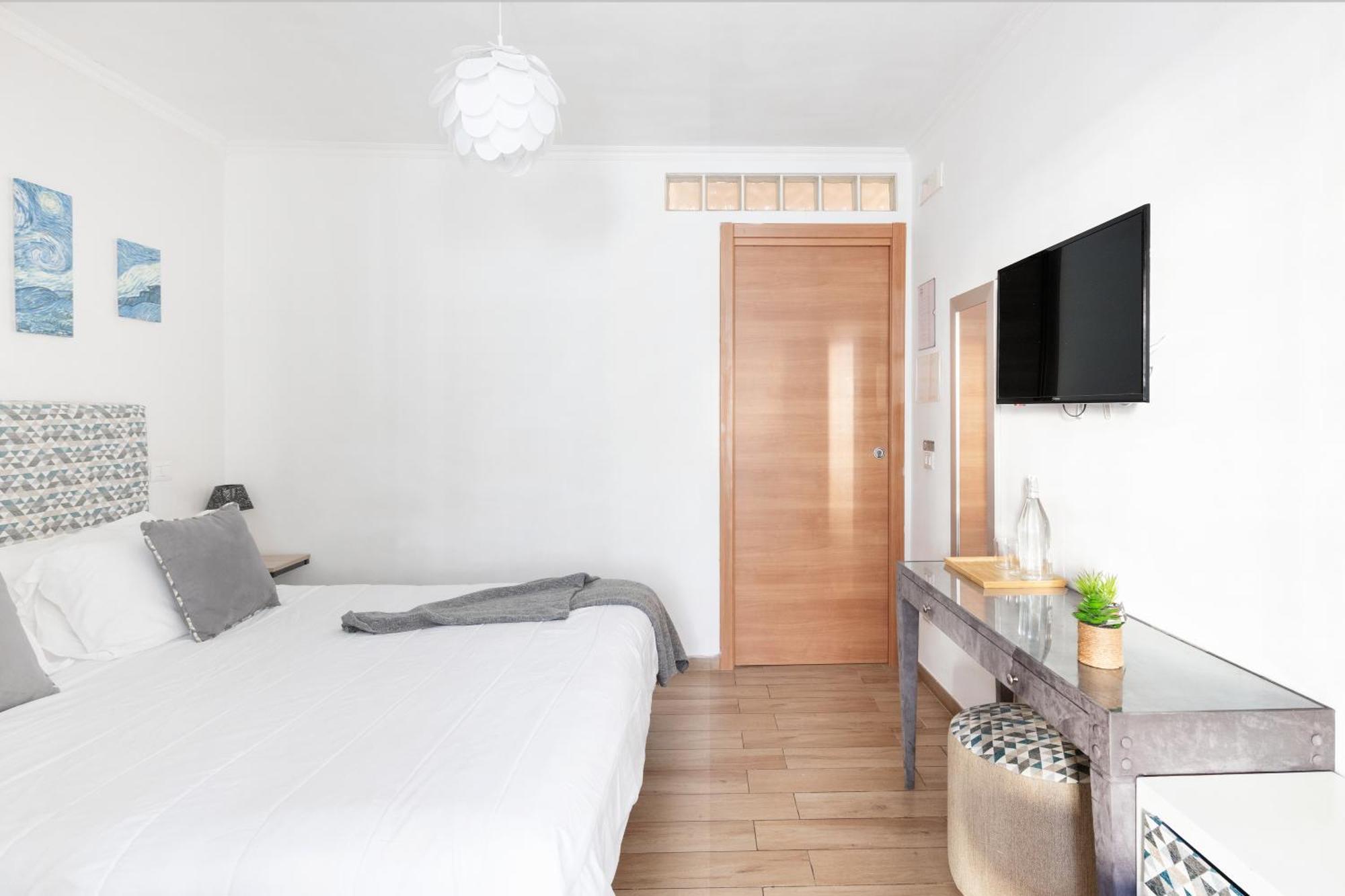 Retro Guest house *