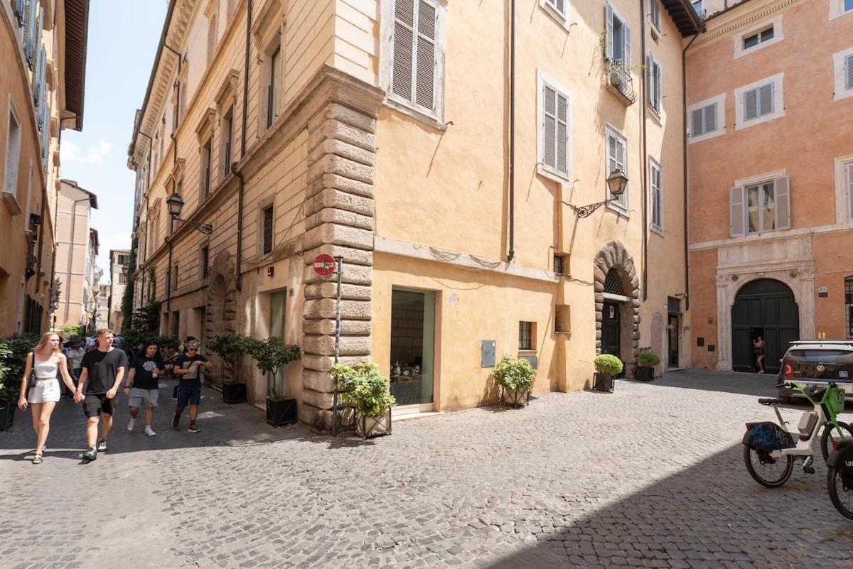 Luxury Heritage Penthouse - Navona Apartment