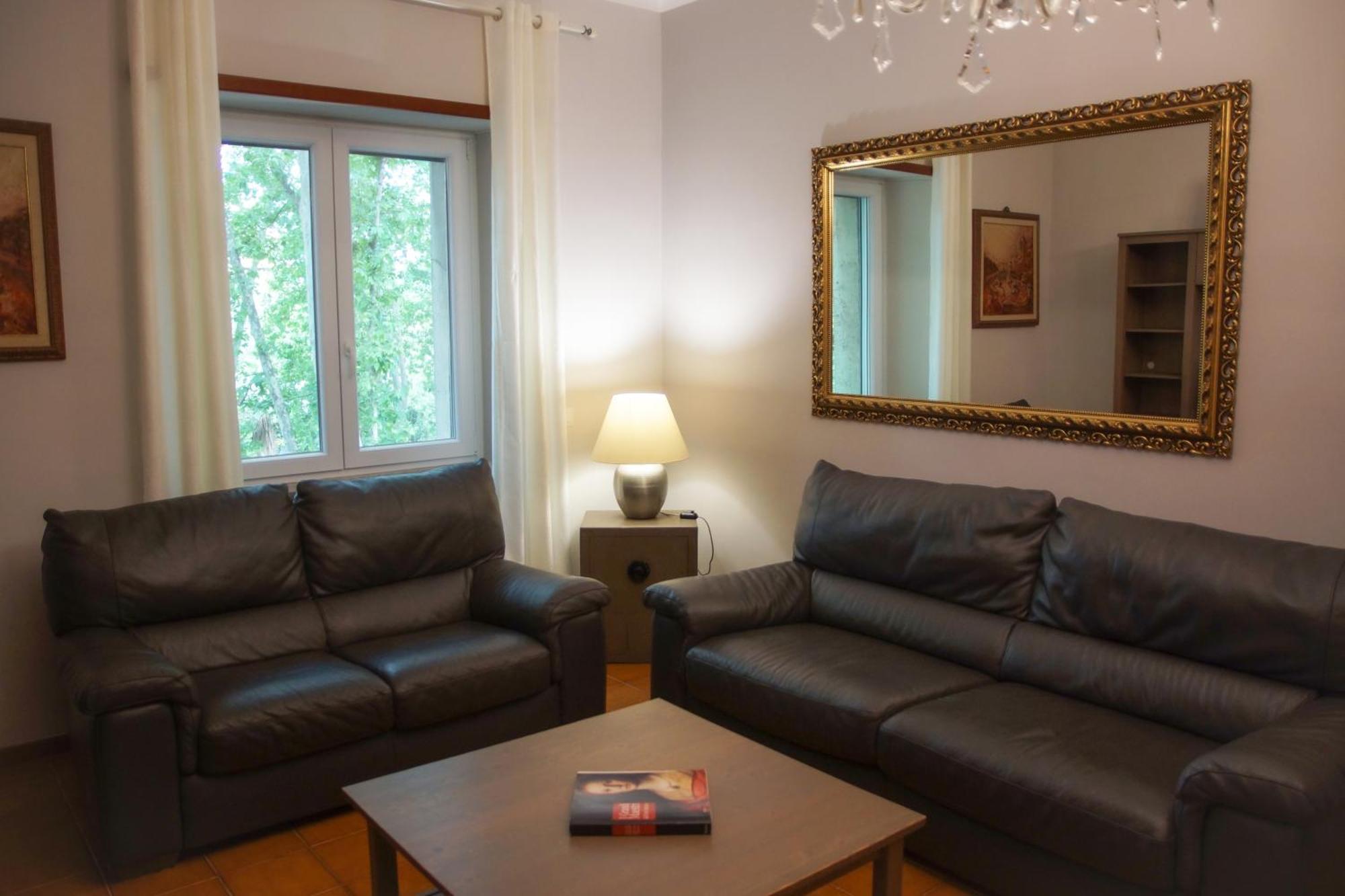 Family's Trastevere Apartment Rome