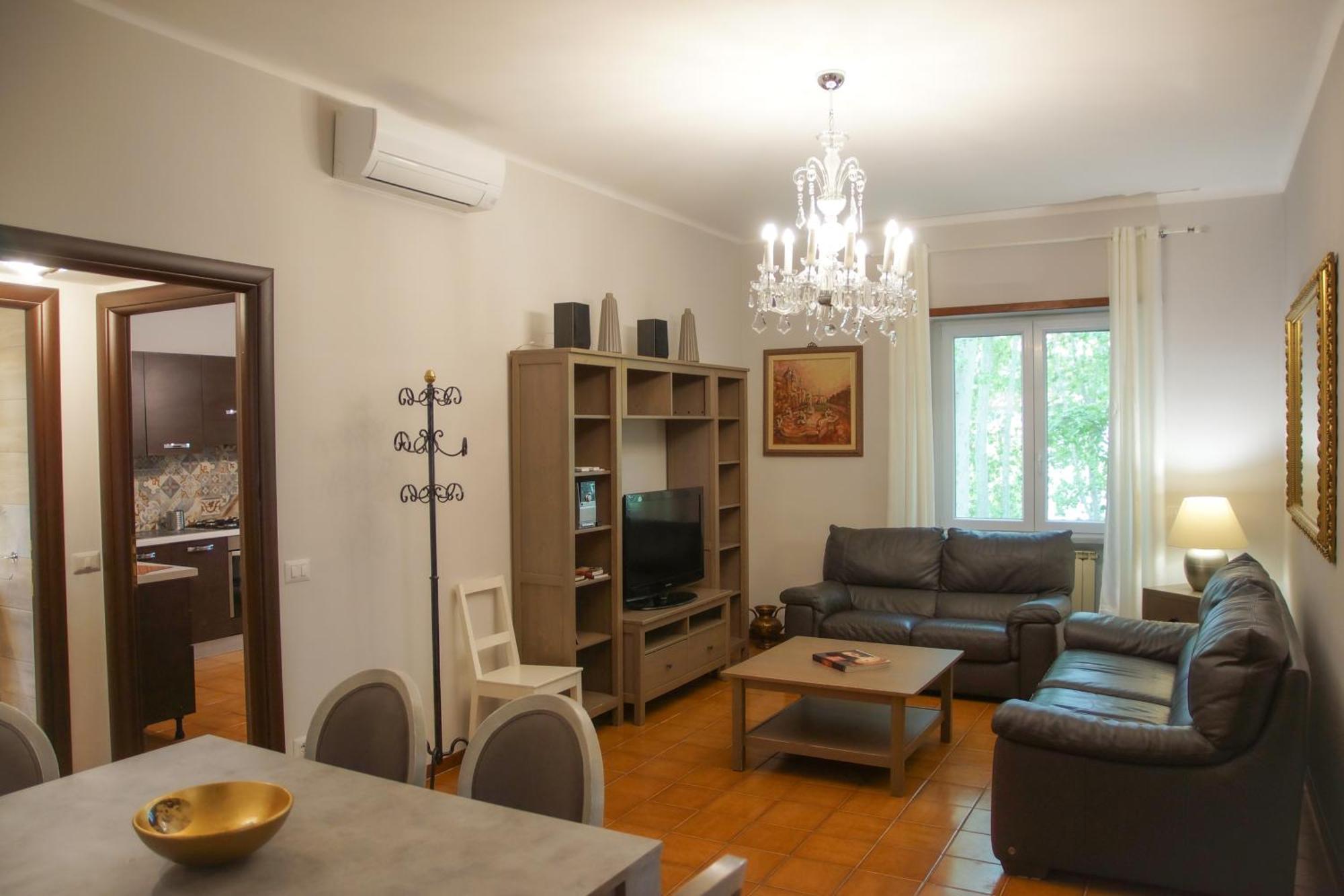 Family's Trastevere Apartment Rome