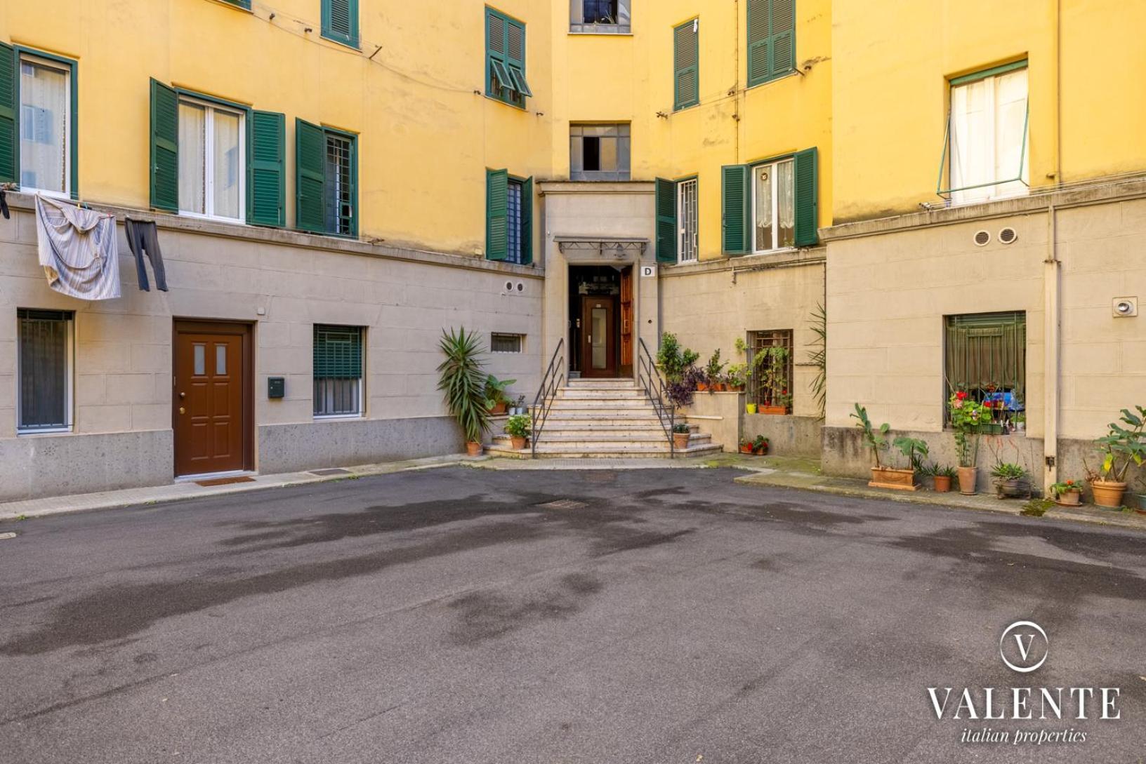 Comfy And Elegant Rome