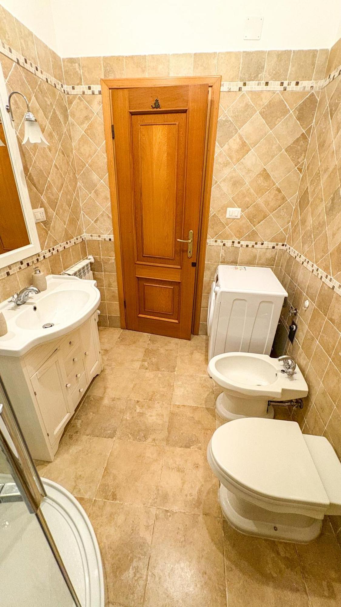 Pantheon Luxury Noble