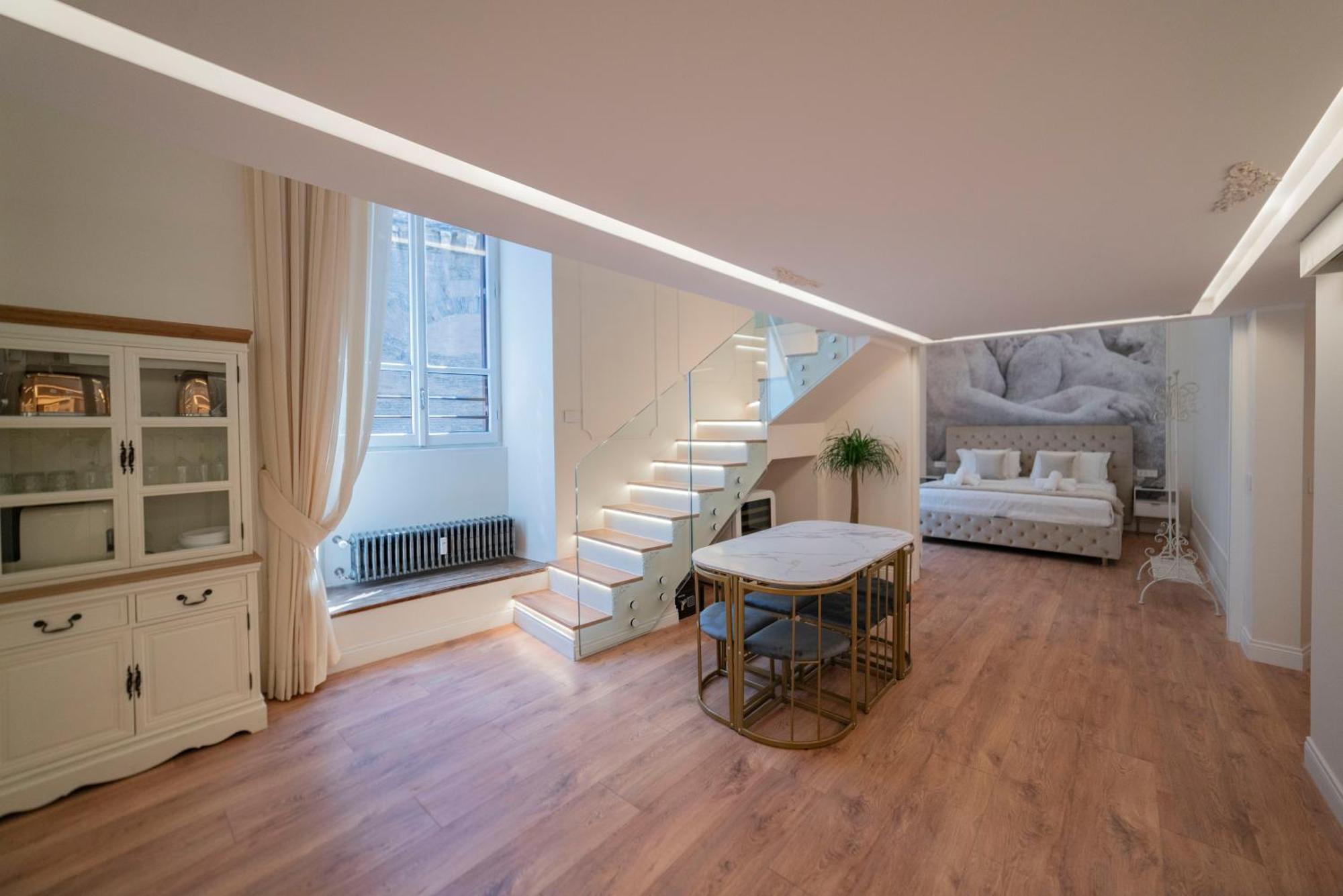 Heart Of - Pantheon View Holiday home *
