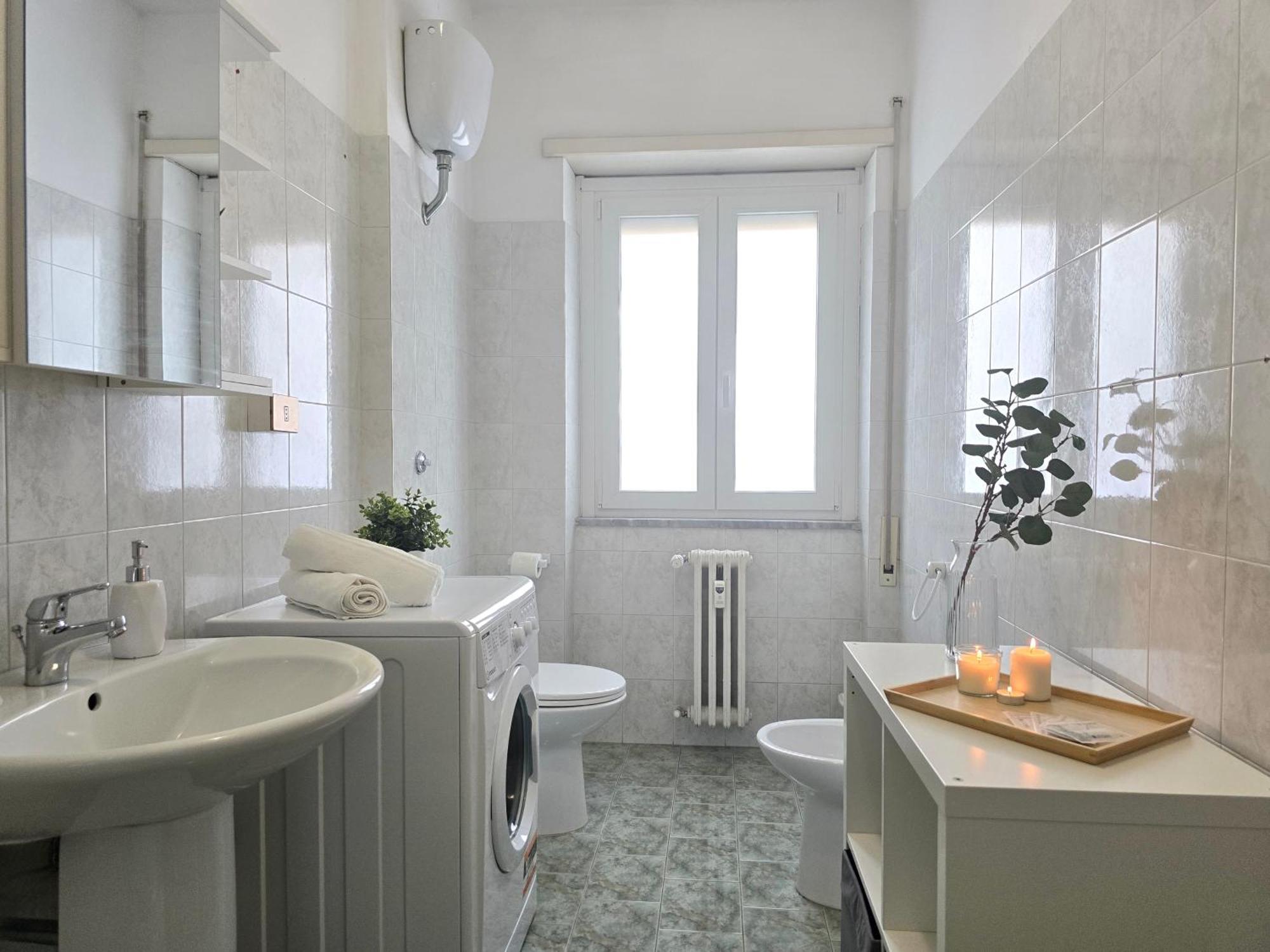 Romeway - Metro & Parking Apartment *