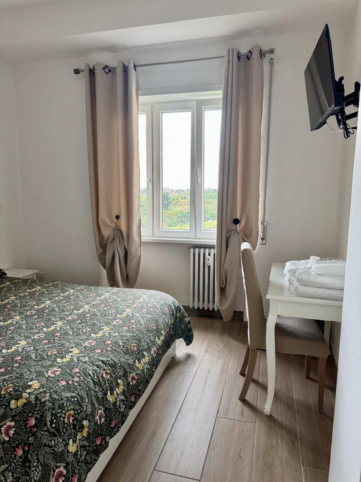 Grazioso Tiburtina - 3 Bedrooms *