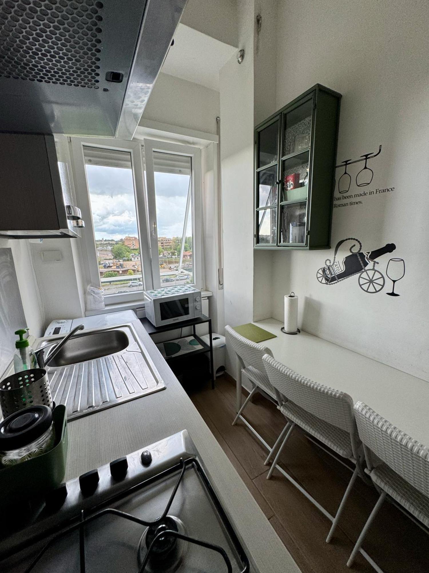 Apartment Grazioso Tiburtina - 3 Bedrooms Rome