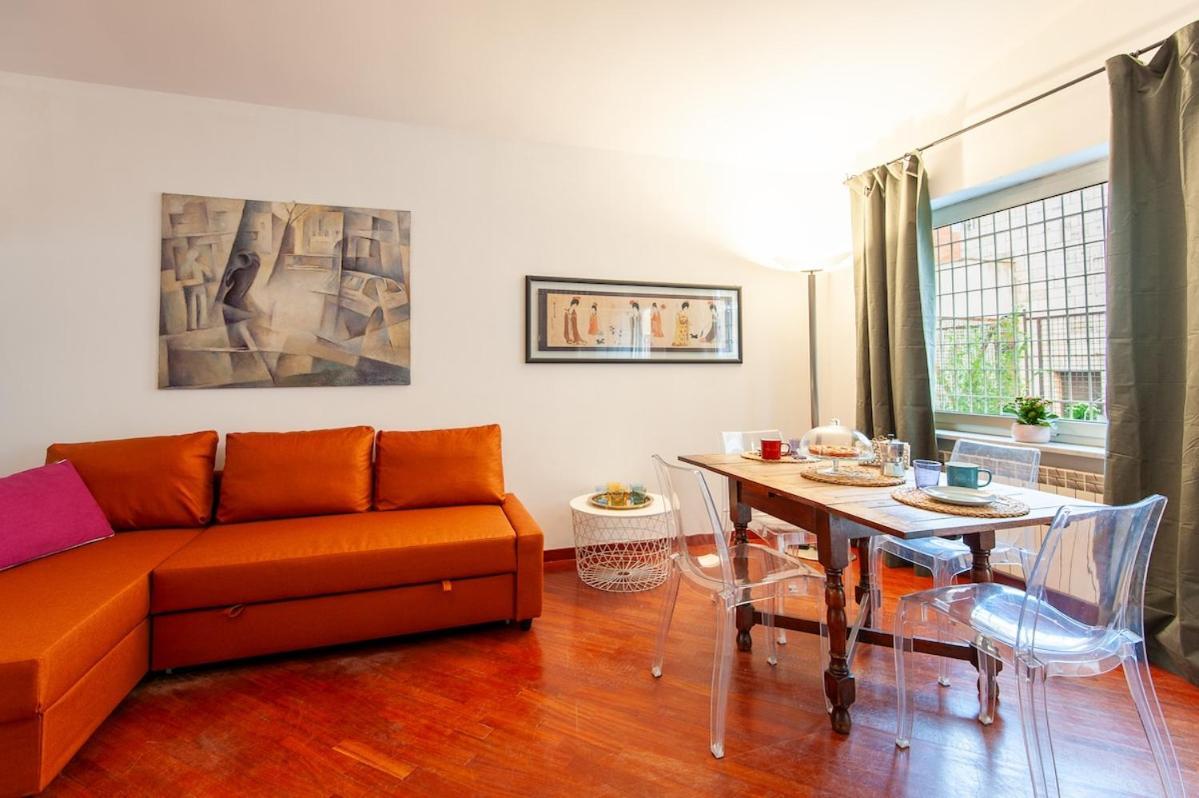 Ponte Milvio, Loft With Patio Holiday home Rome