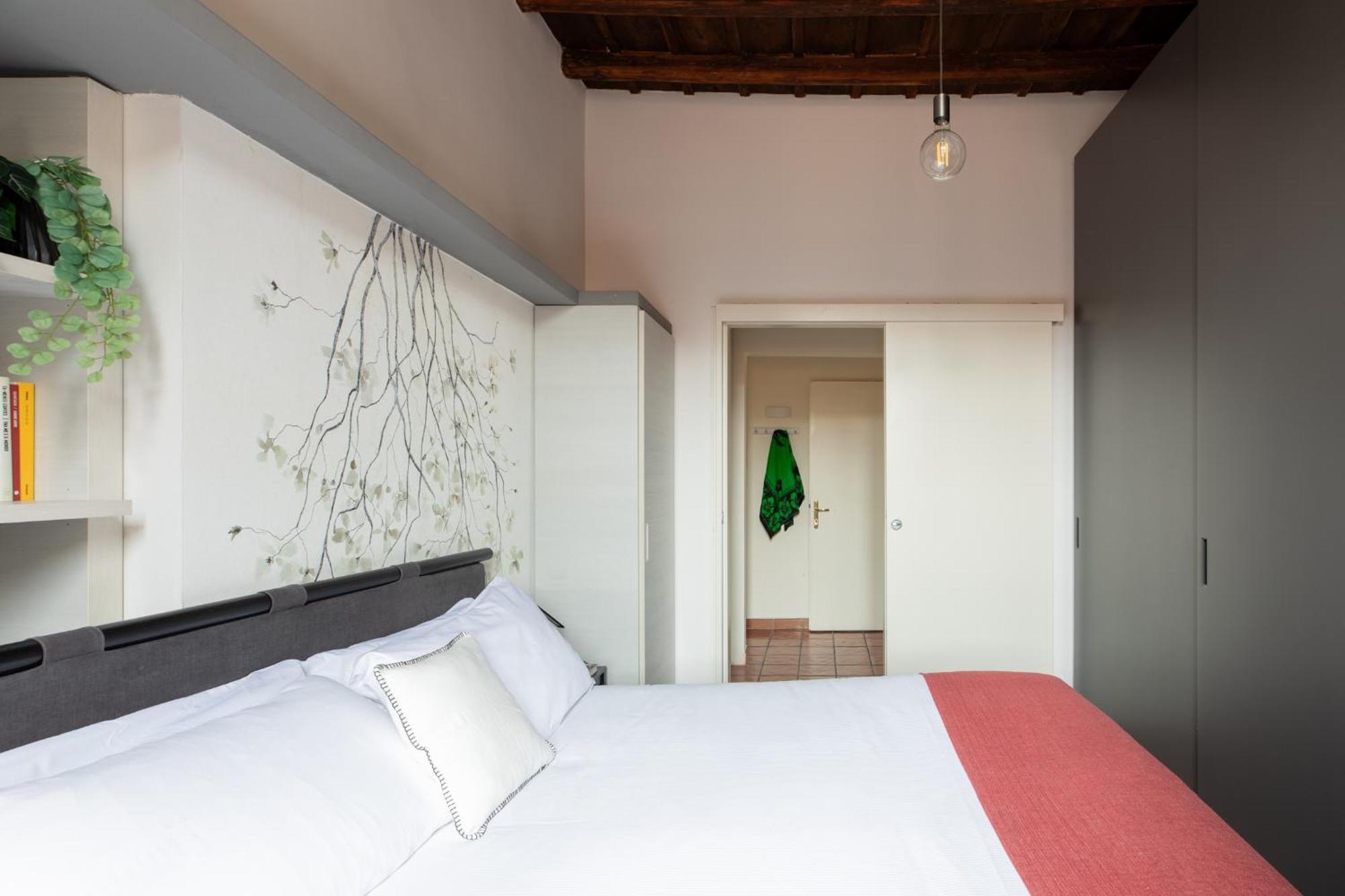 Iflat Trevi Charm, Elegant & Comfy Escape *
