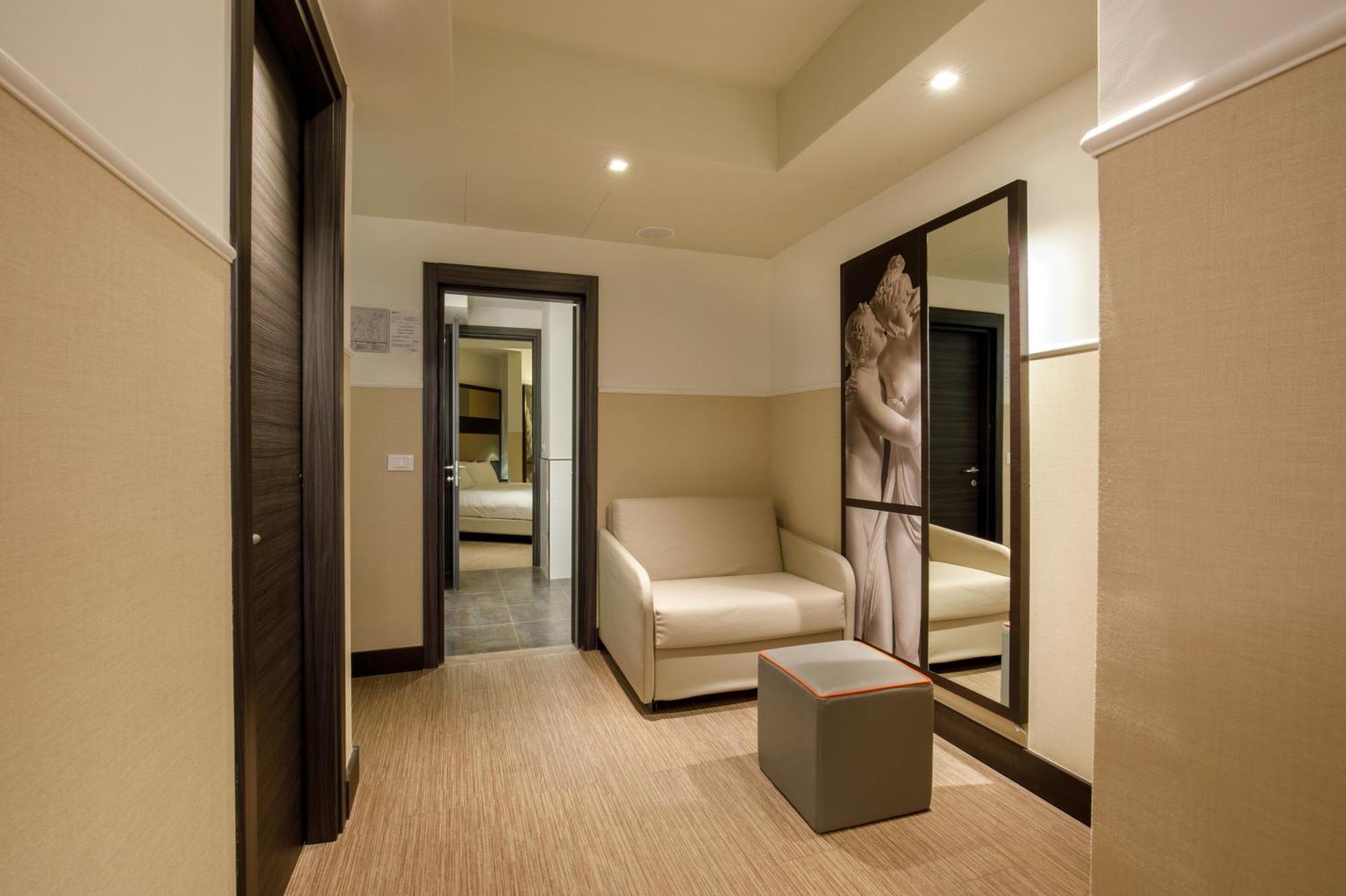 Cosmopolita Rome, Tapestry Collection By Hilton Hotel