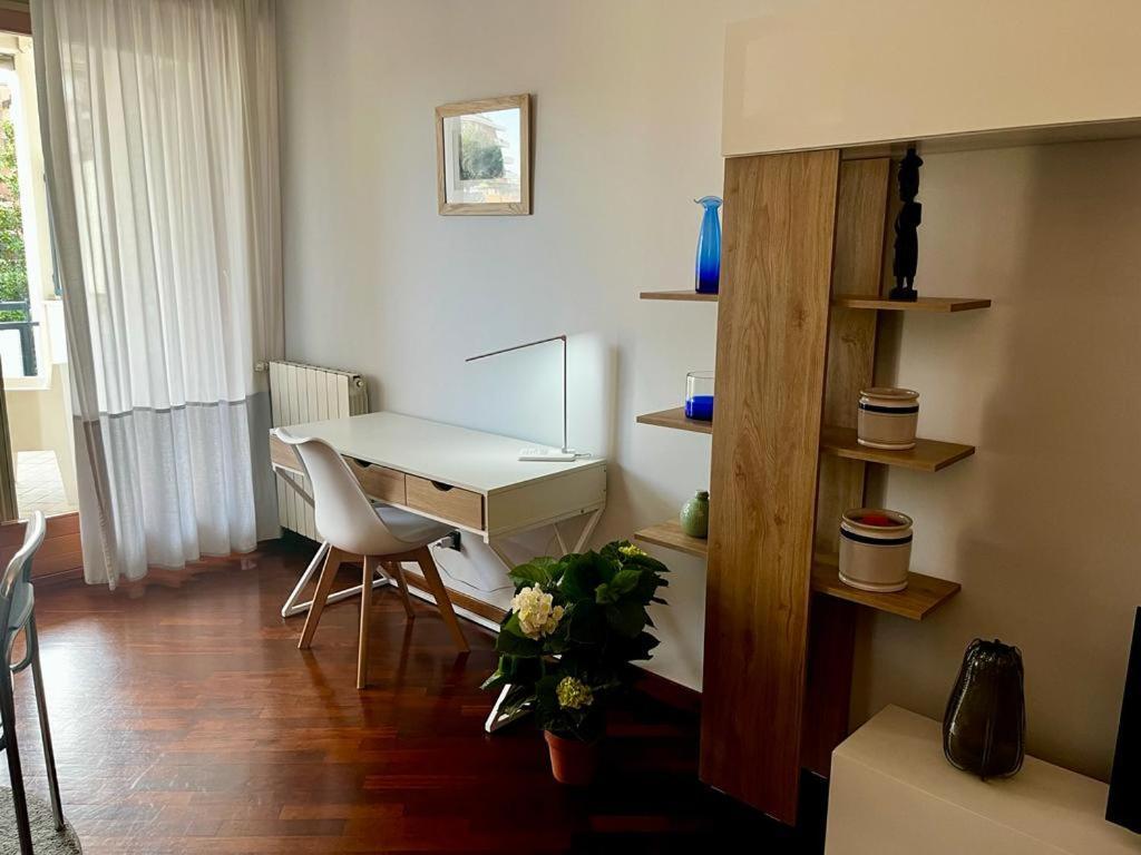 Life - New Eur Torrino Apartment *