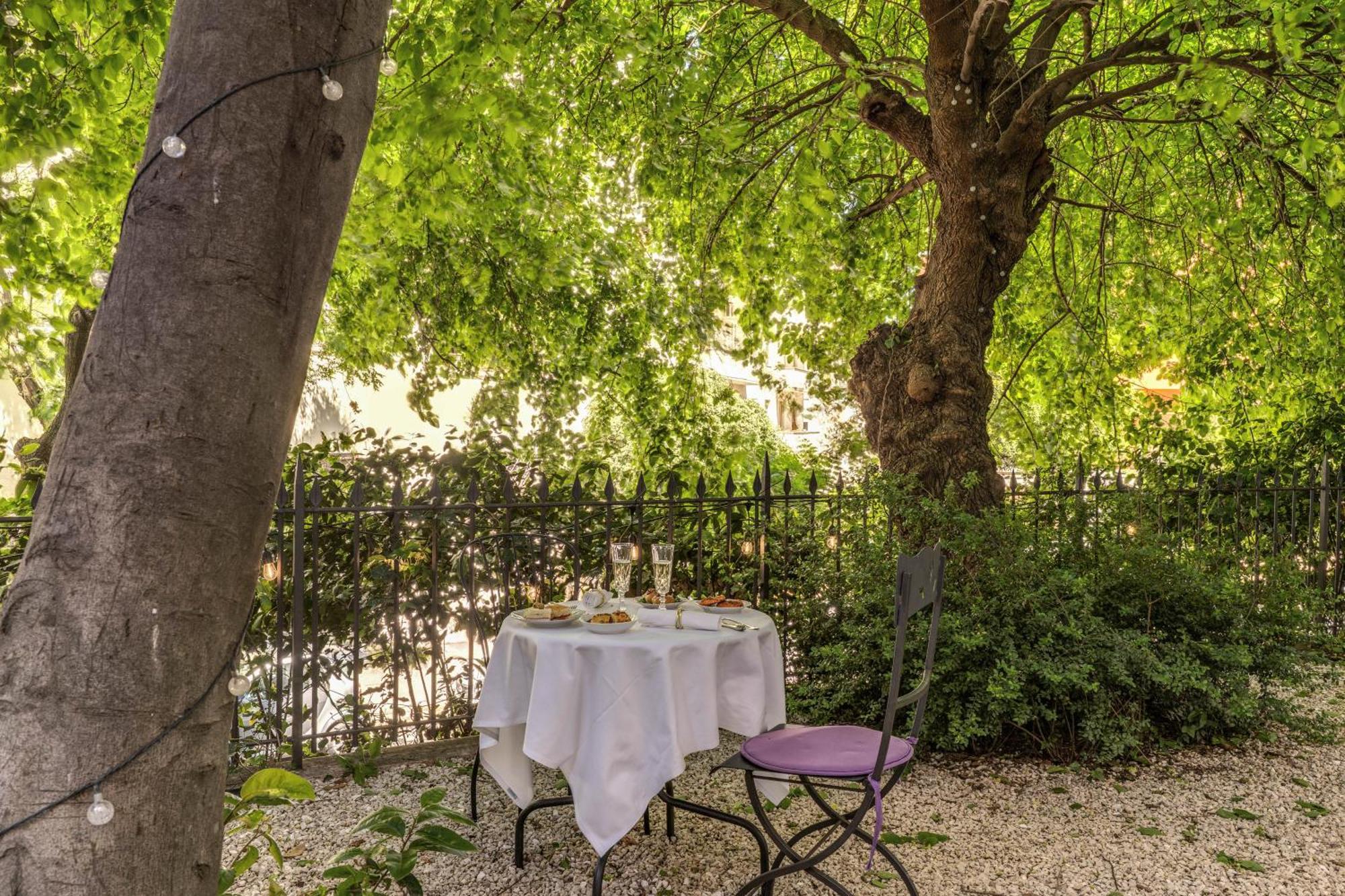 Mangili Garden Rome