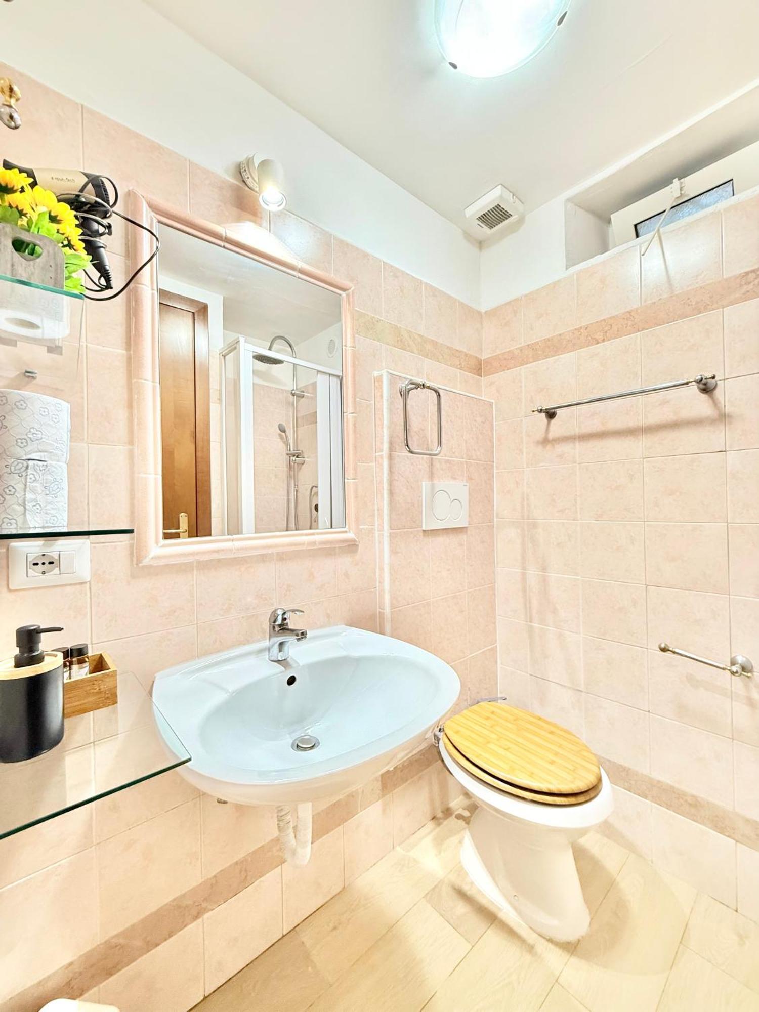 A.d Vatican House Apartment *