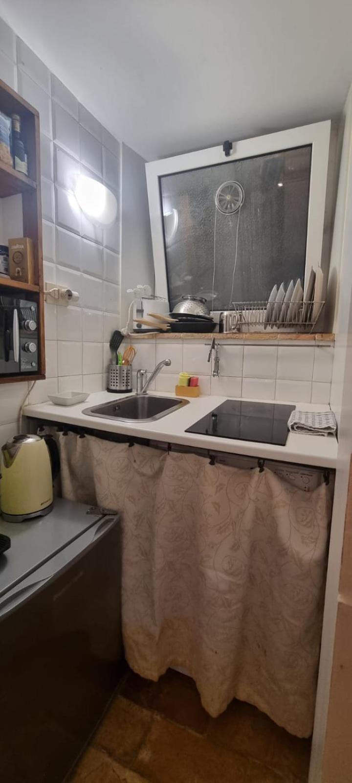 Apartment Domus Next Campo De'fiori With Thermal Shower