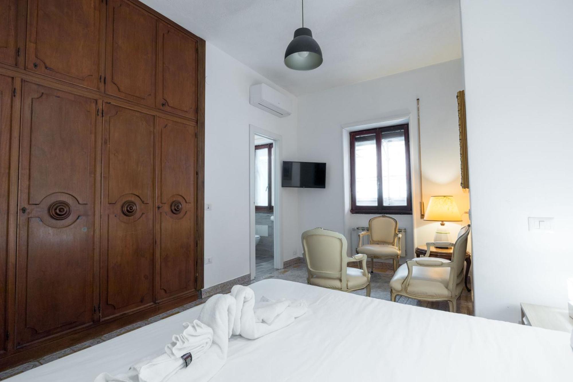 The Majestic In Vatican Apartment