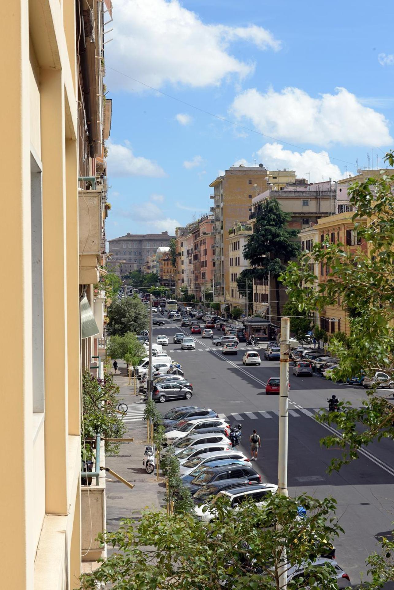 Vatican Domus Clavdia 2-bdr Rome