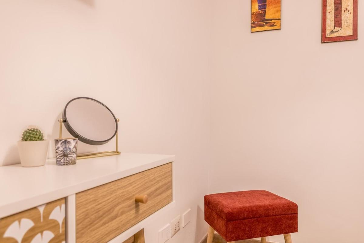 Apartment Trilocale Vicino Metro B Con Self Check In E Wi-fi *