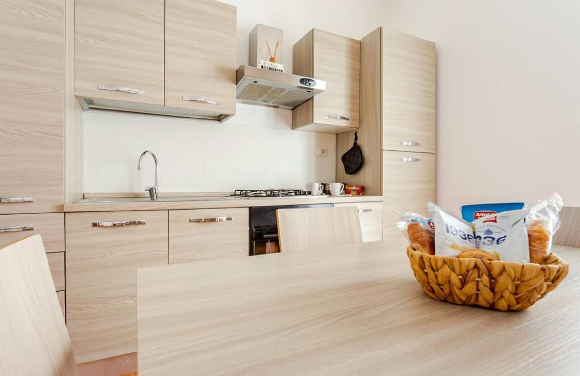 Apartment Cvr *