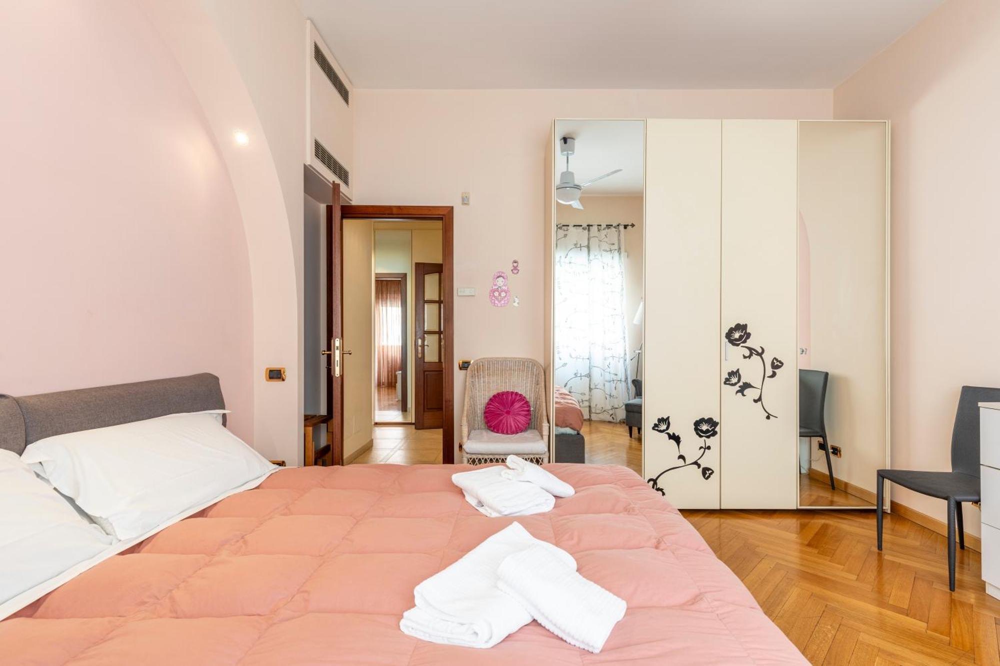 Apartment Ubaldi - 2 Stops From San Pietro Rome