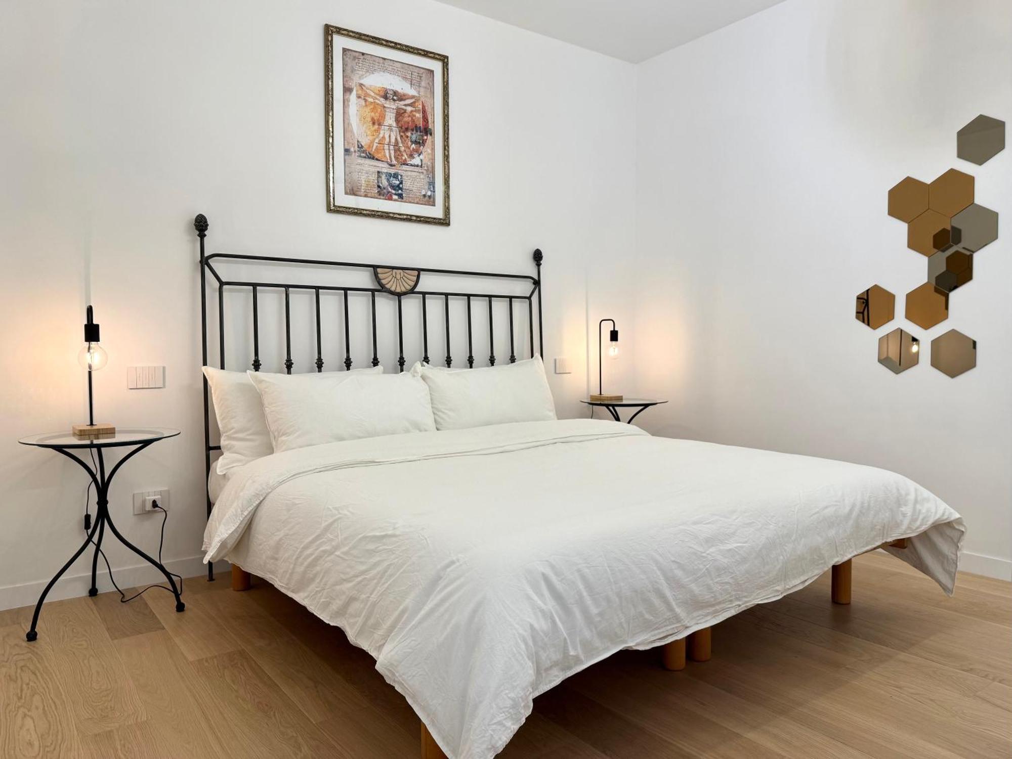 With Private Courtyard - Colosseum & Forum Apartment *
