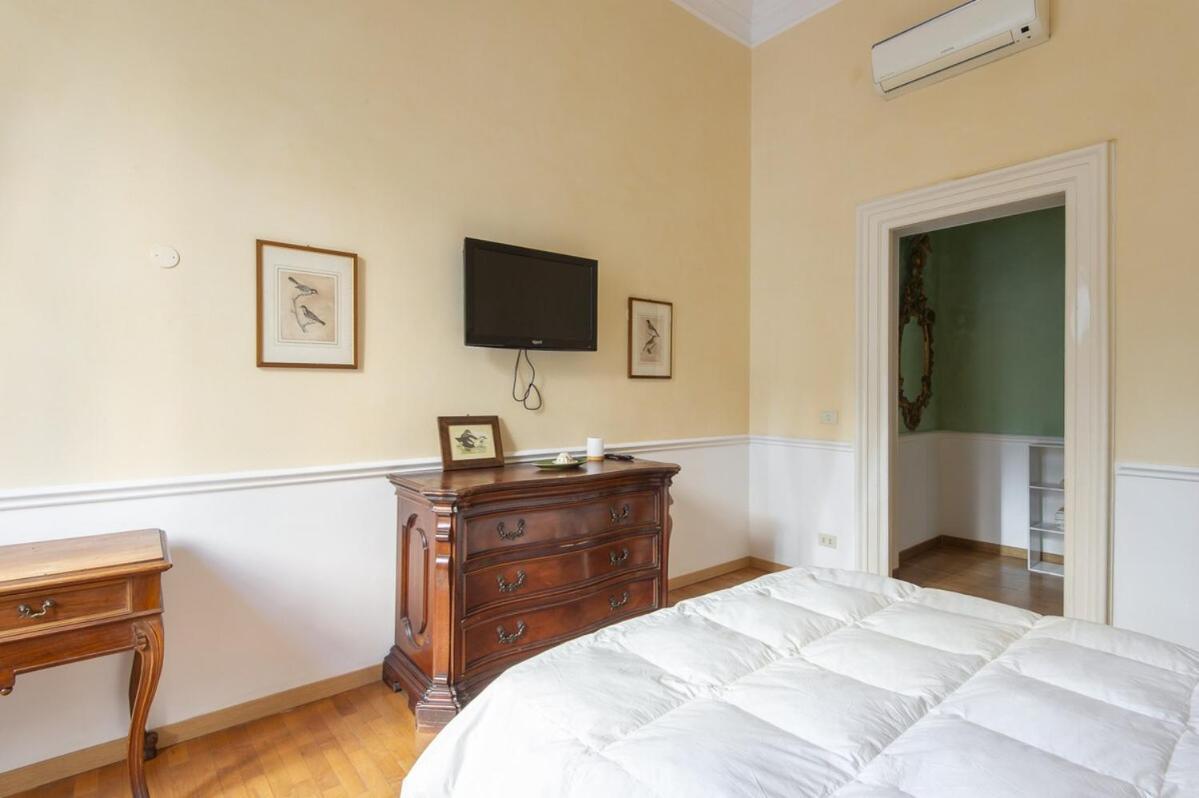Apartment Vatican Luxury Three Bedroom *
