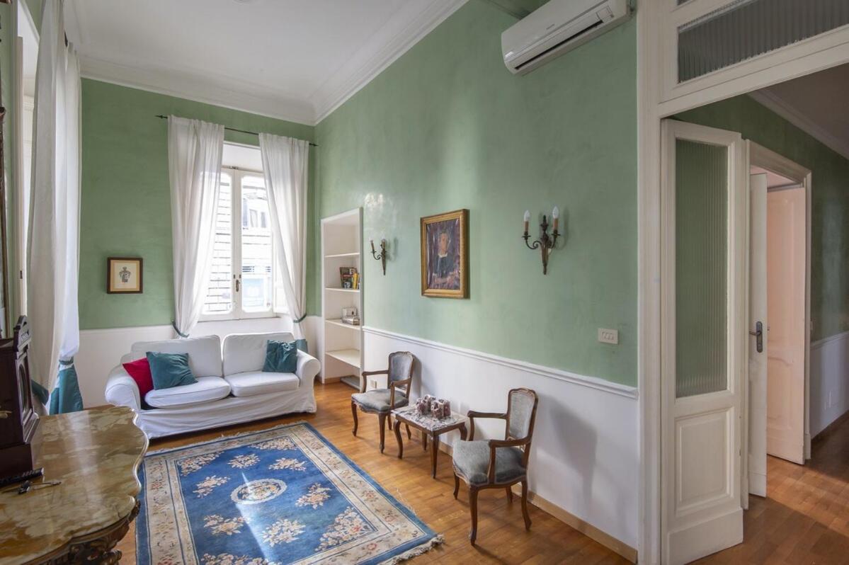 Vatican Luxury Three Bedroom * Rome