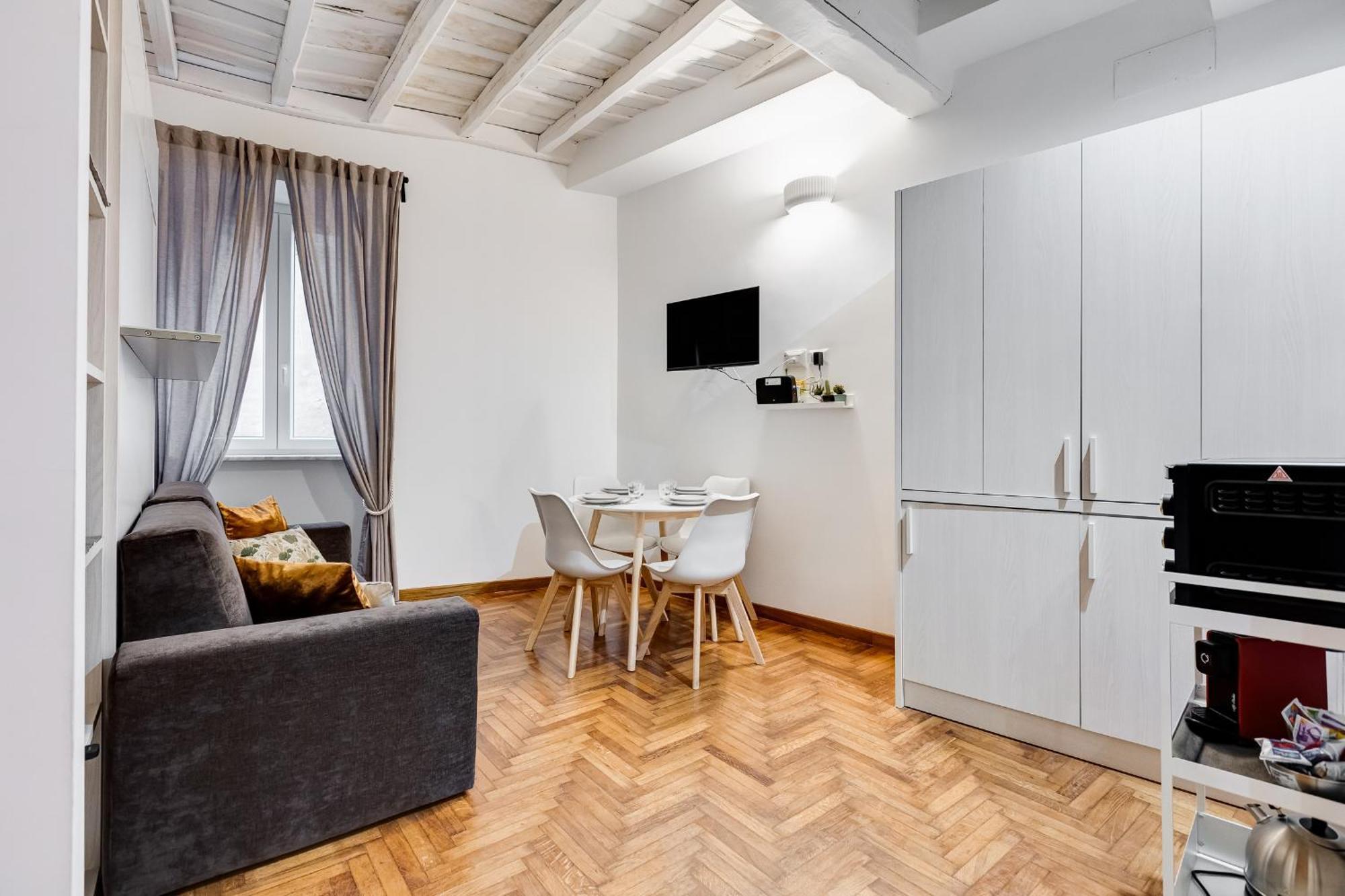 Trastevere One By Ghor * Rome