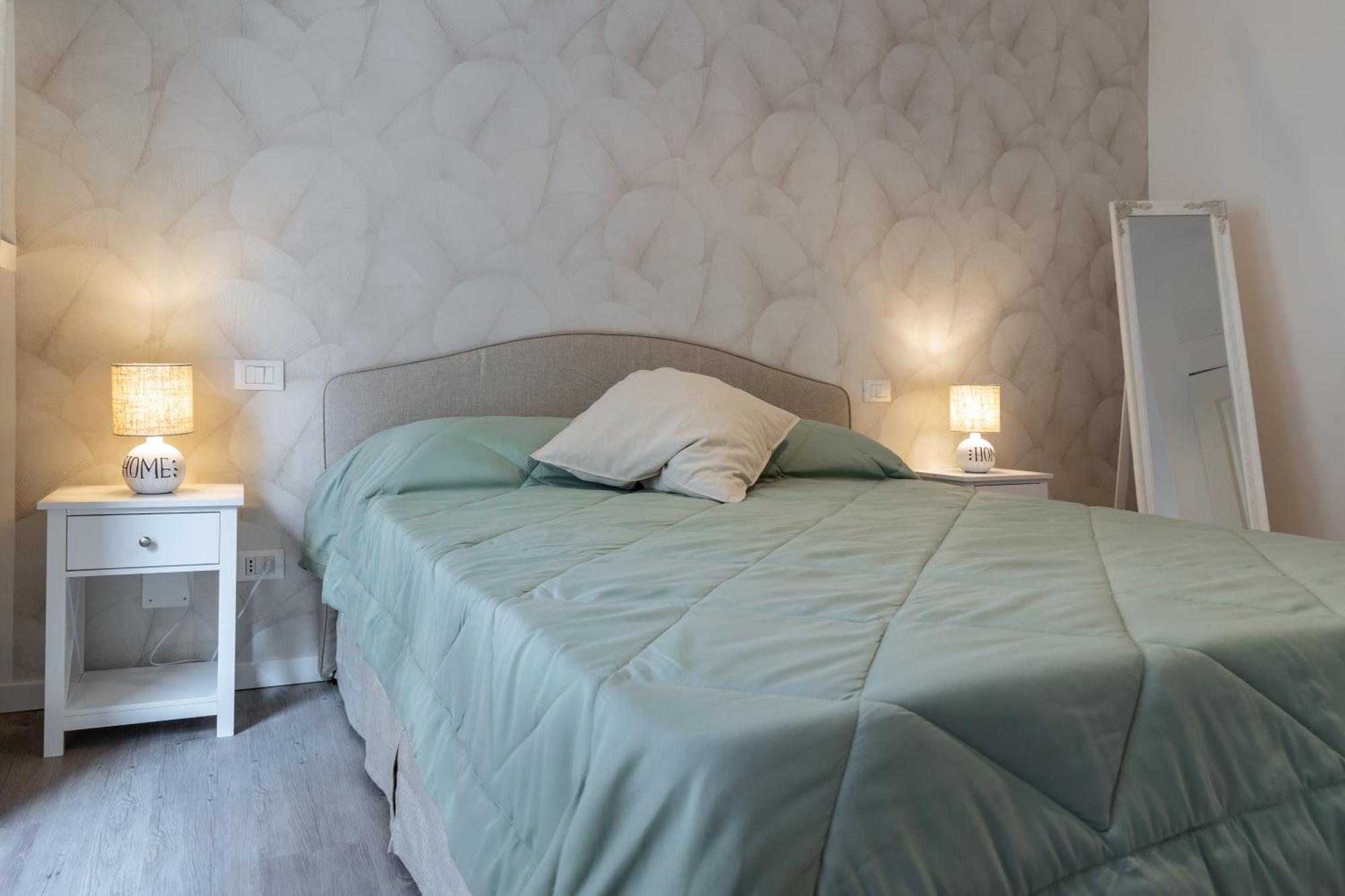 Vatican Shabby Double Bedrooms Rome