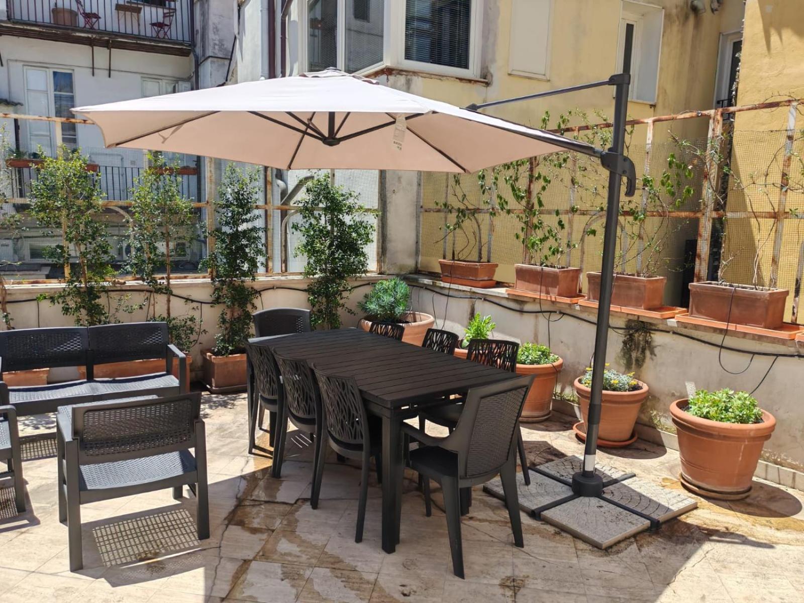 Casa Storica 4bdr Con Terrazza A Campo De Fiori *