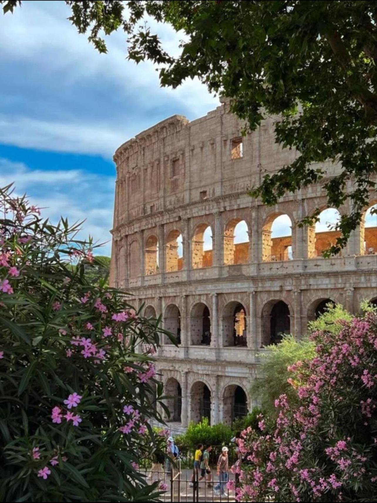Apartment Appia Antica Apartment, Subway, Near Colosseum, Design & Comfort, Balcony