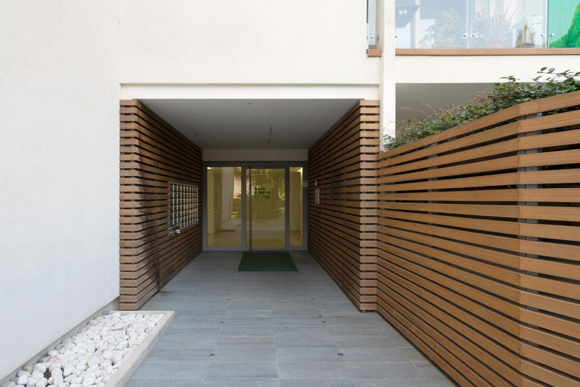 Park Apartment *