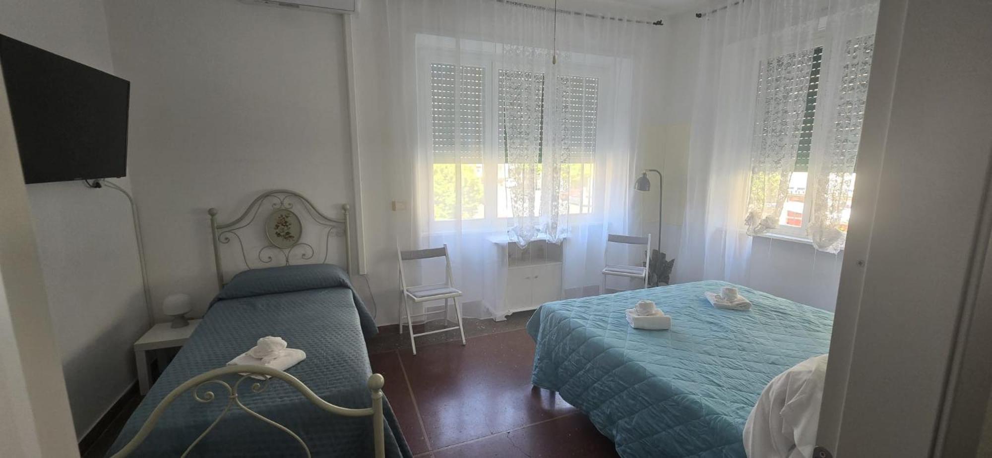 Fenice House Guest house *