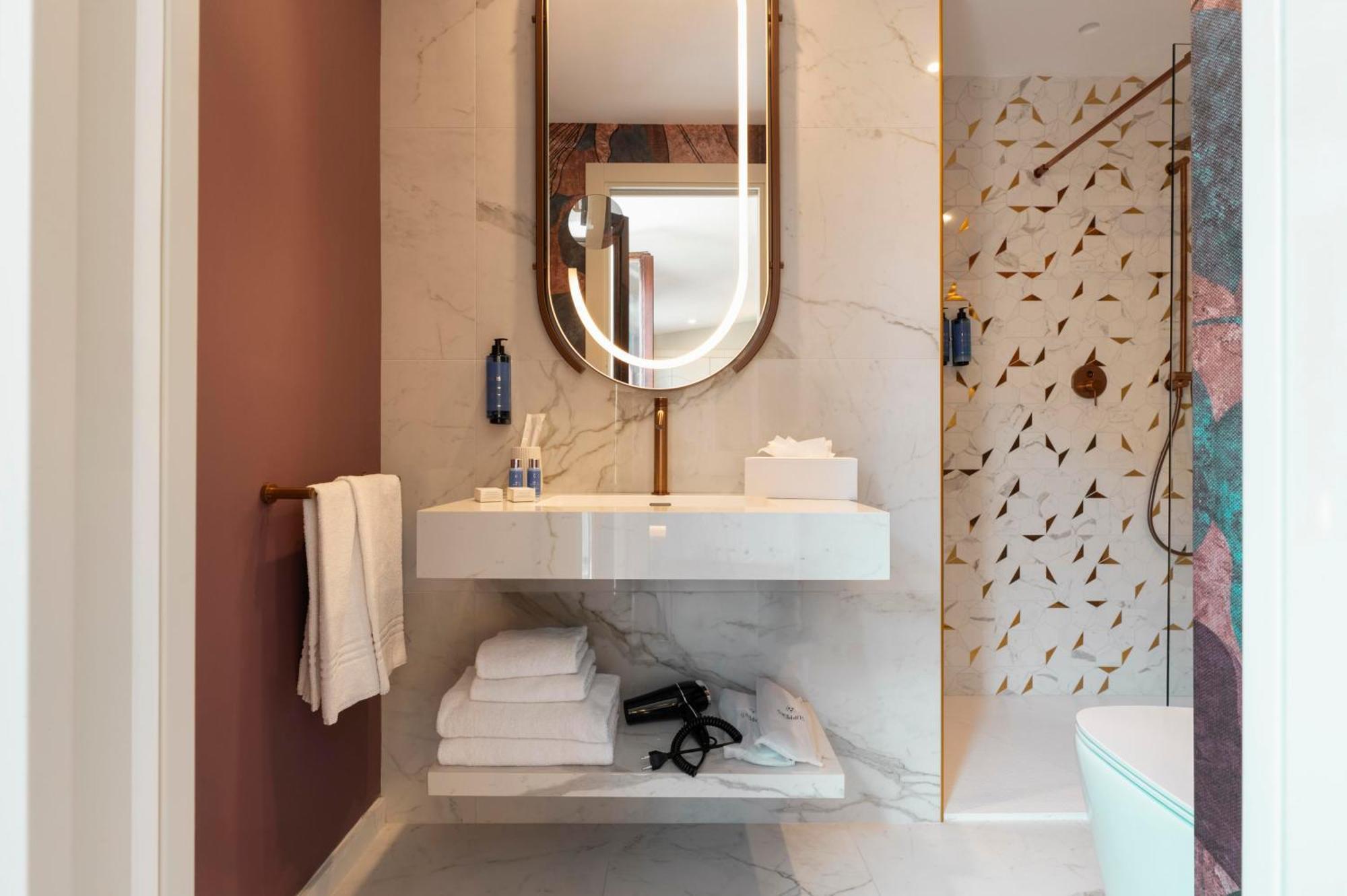 Hotel Je 4*