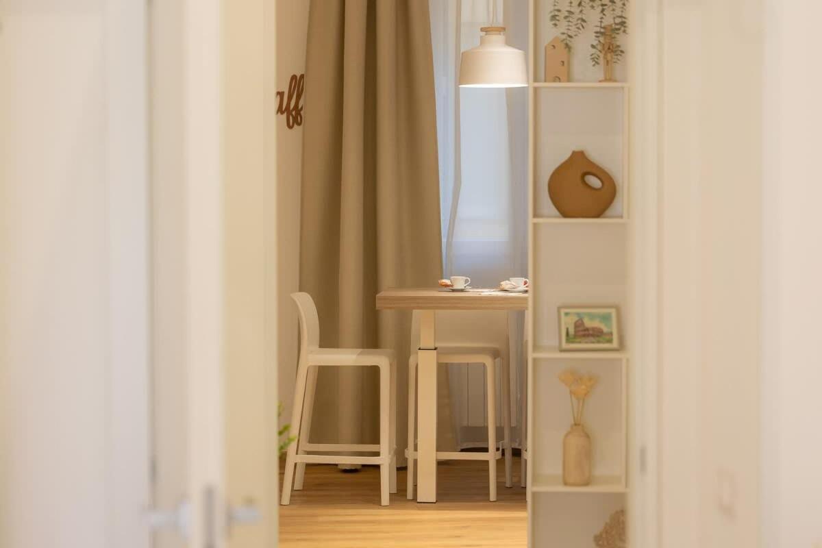Colosseum Holidays - Three-bedroom