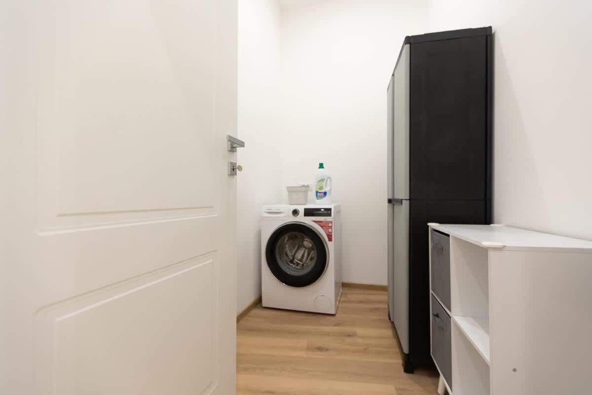 Colosseum Holidays - Three-bedroom * Rome