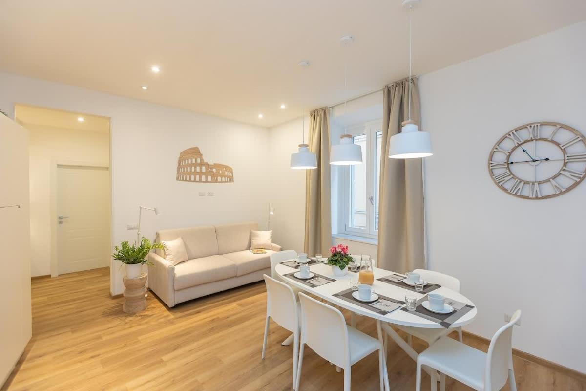 Colosseum Holidays - Three-bedroom *