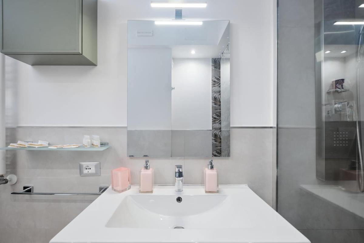 Zona Eur 70 - Giorty Domus Romanae E Piscina Roma
