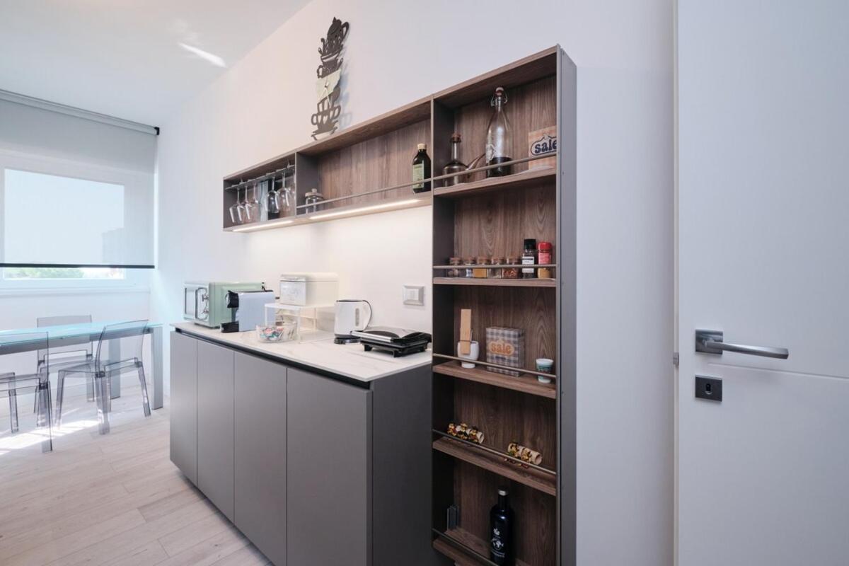Zona Eur 70 - Giorty Domus Romanae E Piscina Appartamento