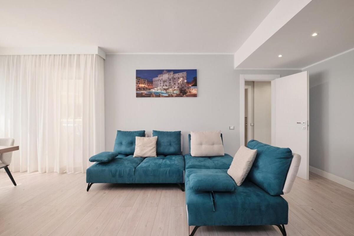 Zona Eur 70 - Giorty Domus Romanae E Piscina Appartamento