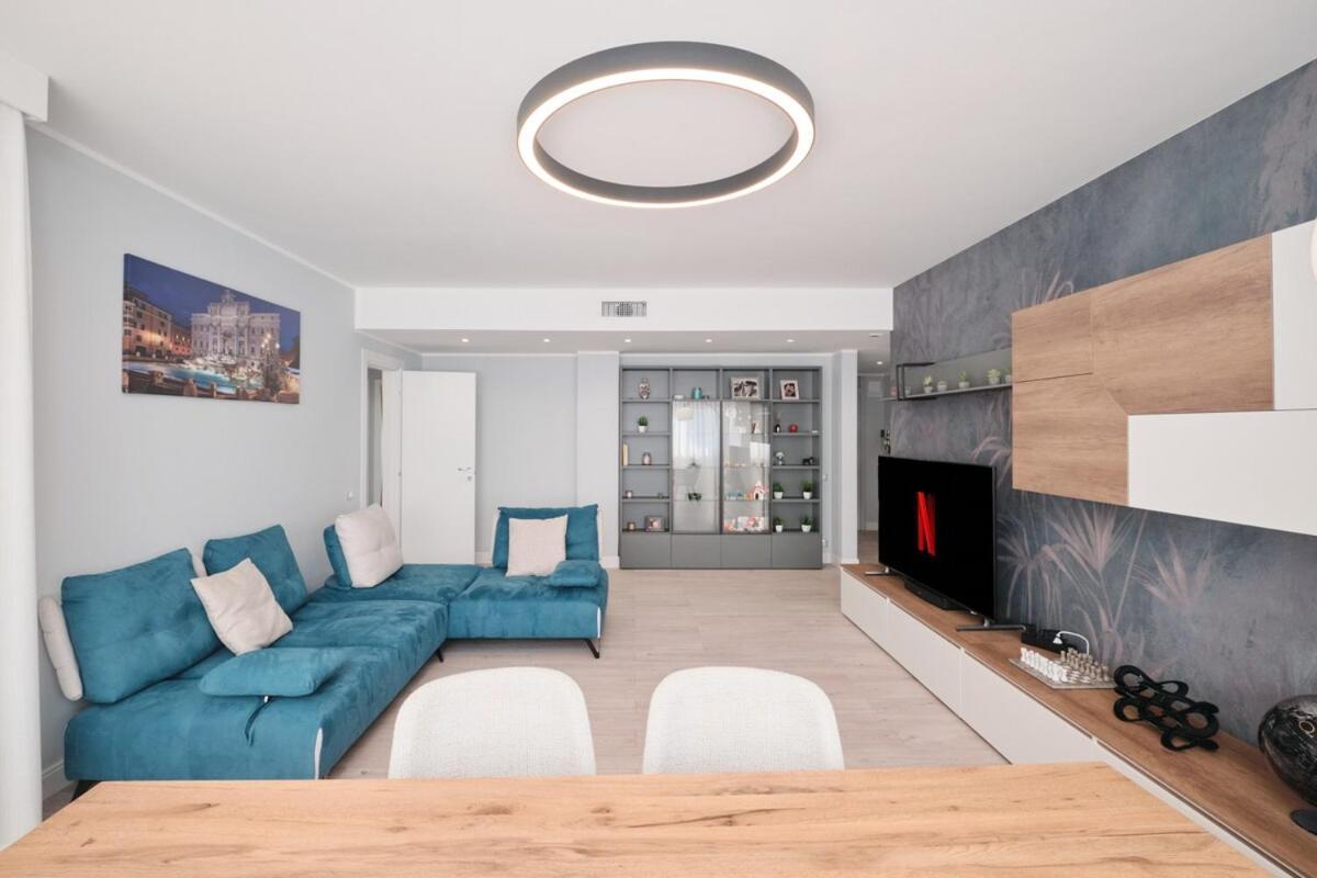 Zona Eur 70 - Giorty Domus Romanae E Piscina Appartamento