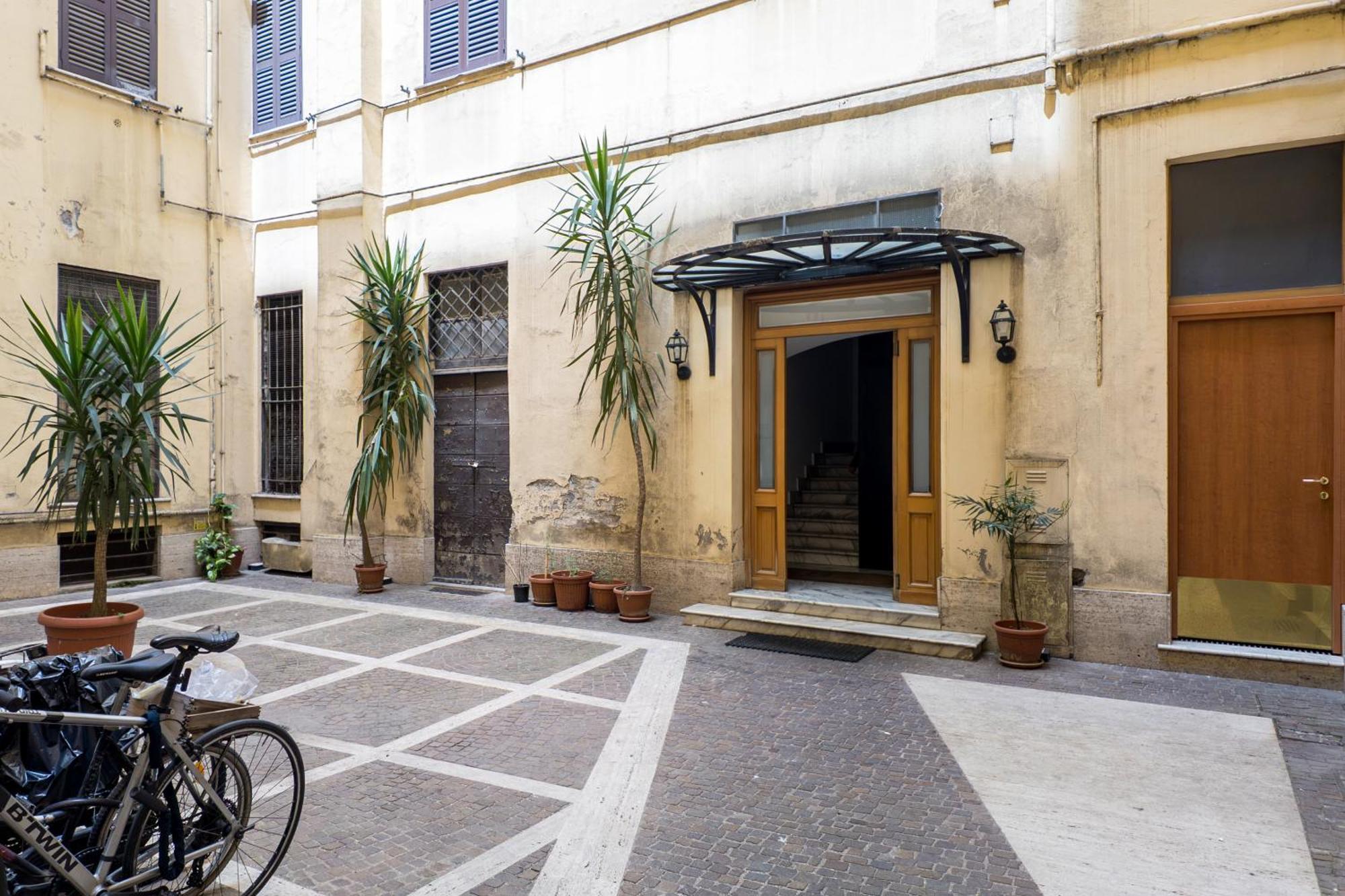 Aparthotel The Rent - Bright Flat Near San Pietro Rome