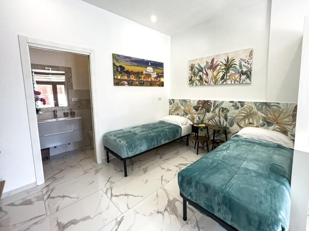 Lovely In 24 - 26 Apartment