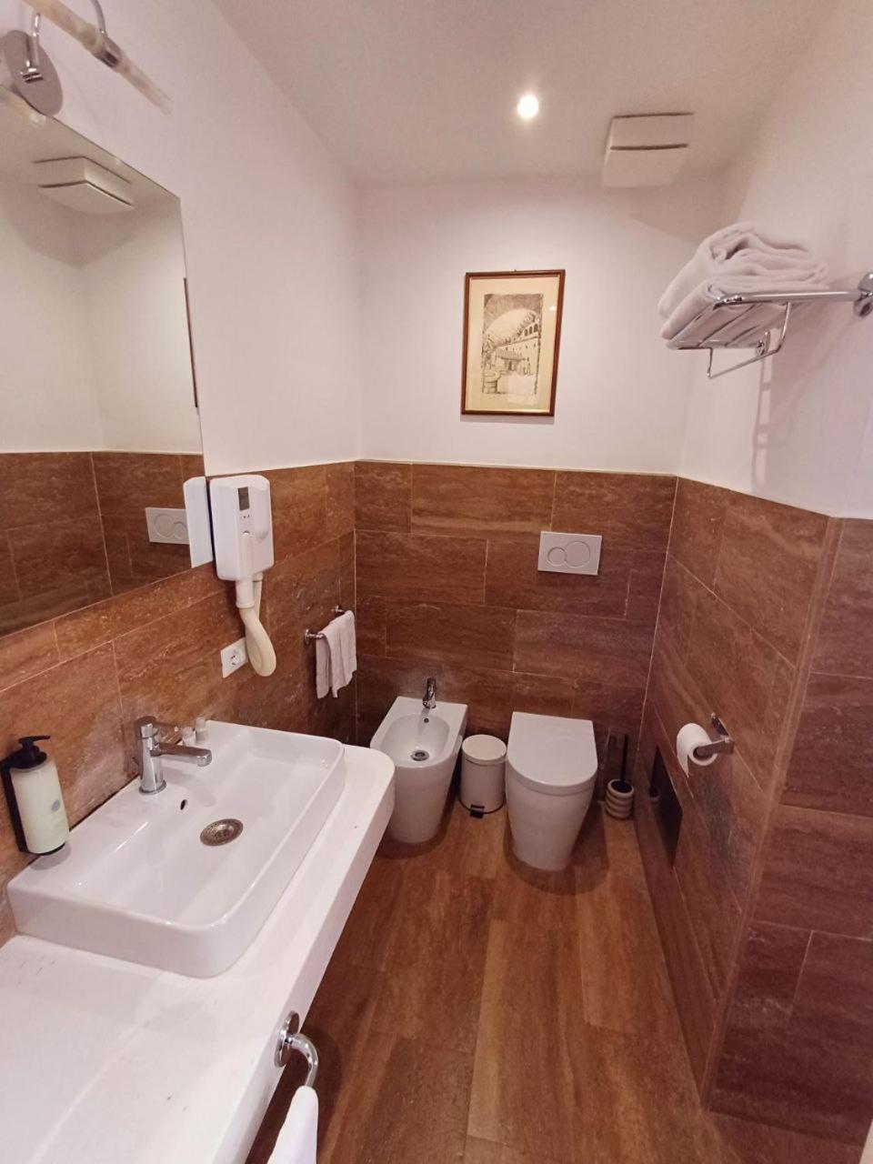 Guest house Triple Big Amazing View, For Two O Three Person, In Center Of Rome