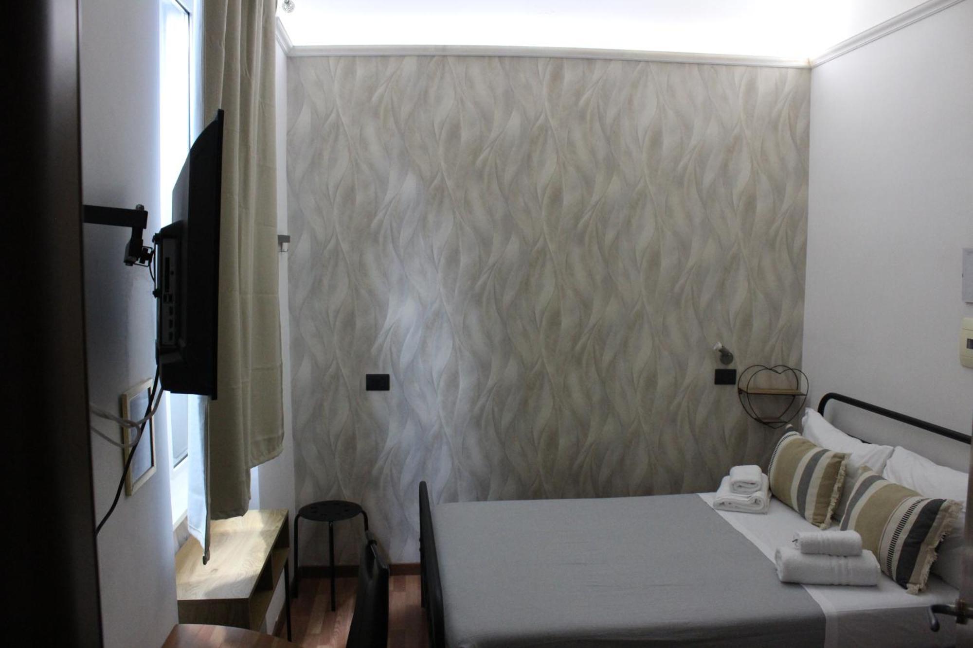 Guest house Piramide *