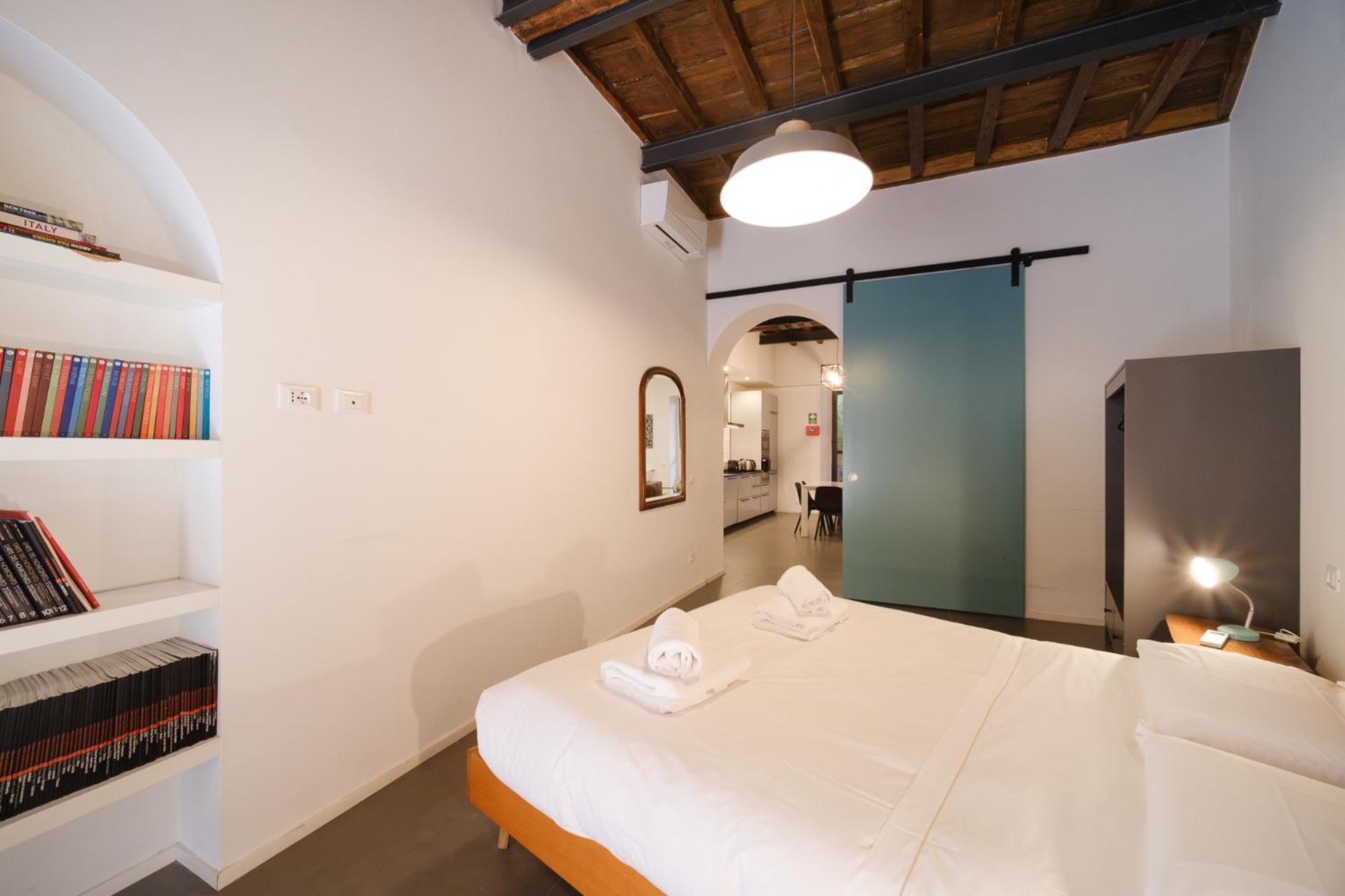 Golden House Buddyrent Apartment *