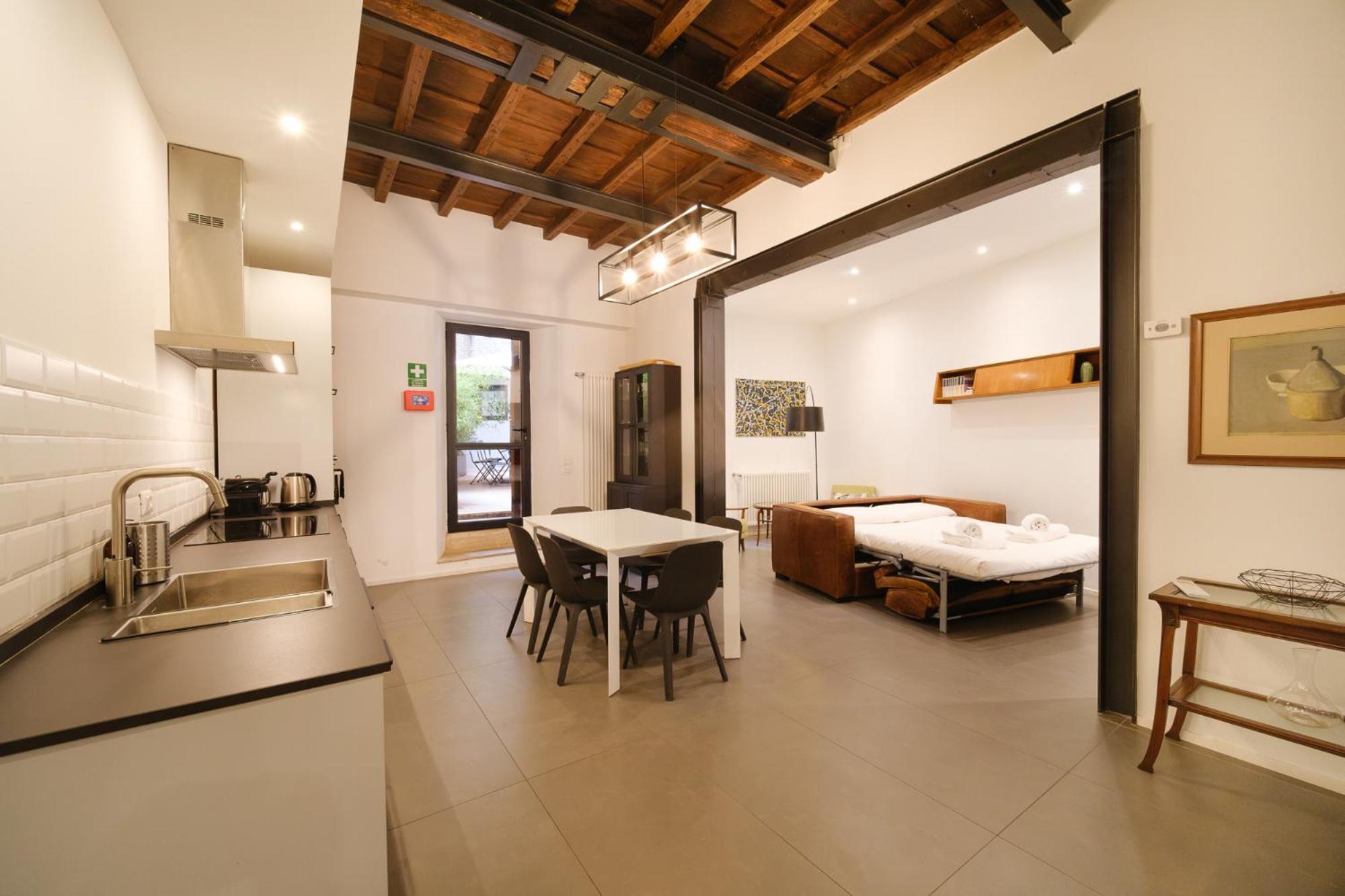 Apartment Golden House Buddyrent Rome
